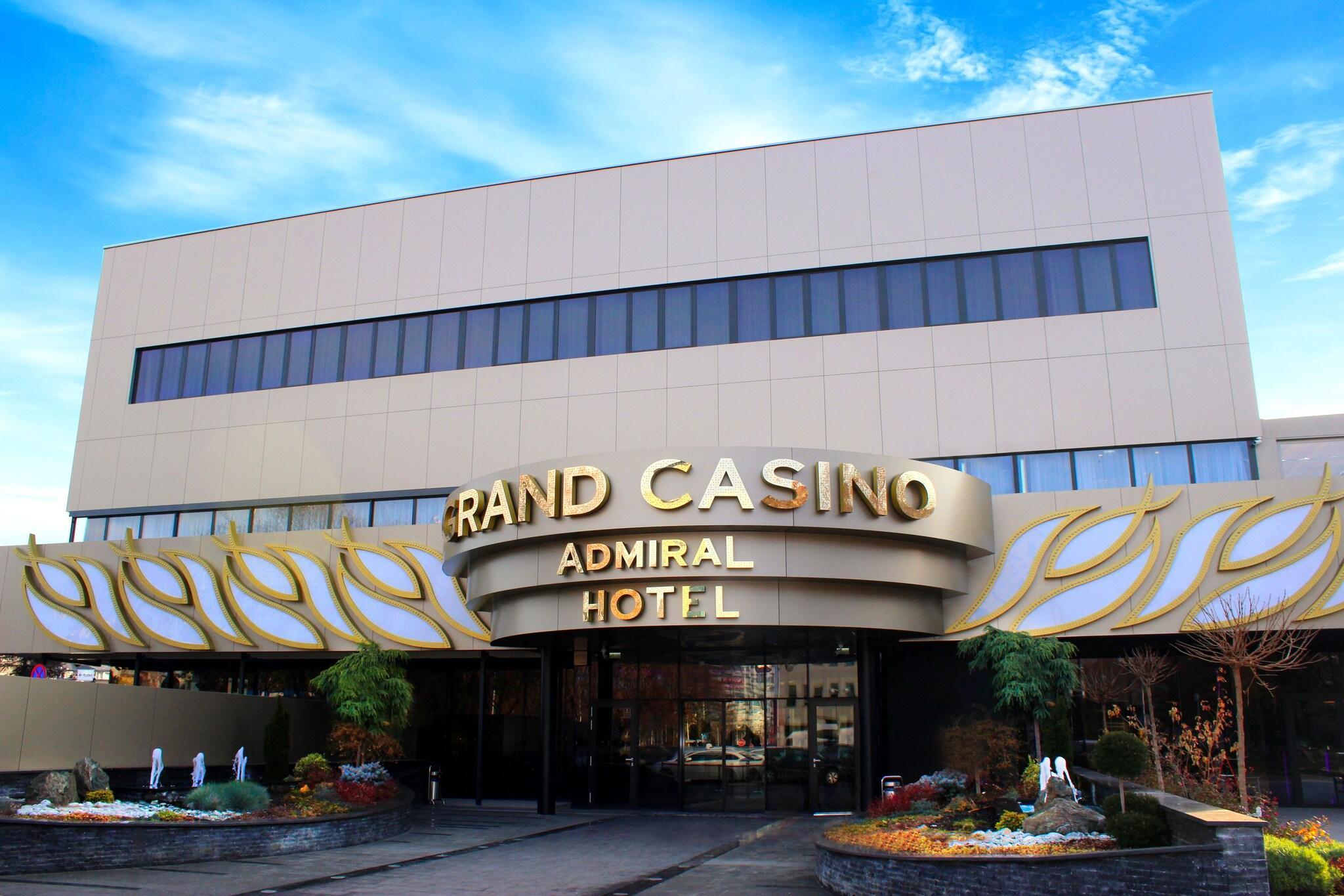 Vista Exterior Admiral Hotel