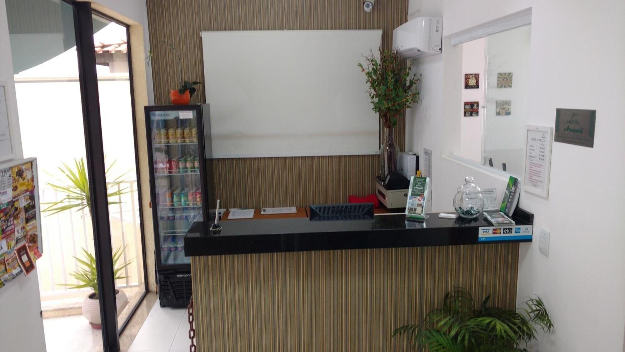 Vista do lobby Hotel Araçari