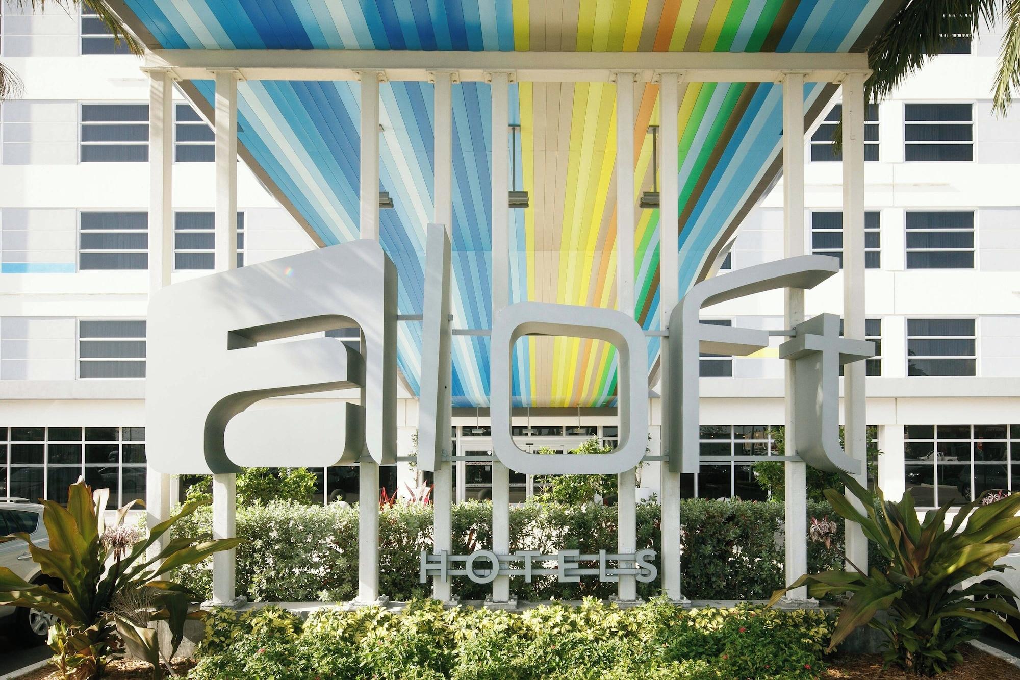 Vista Exterior Aloft Miami Airport