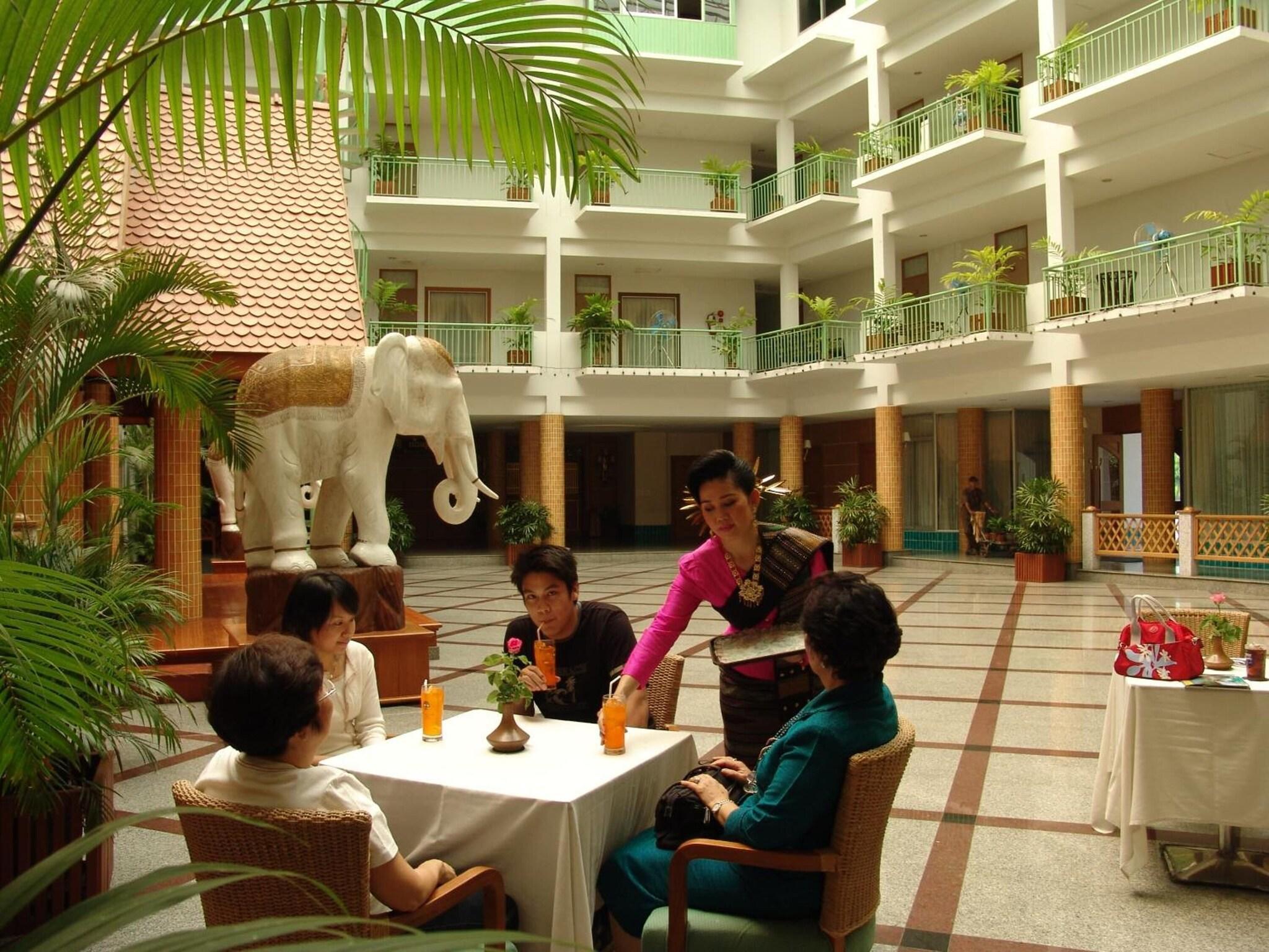 Restaurant Dhevaraj Hotel