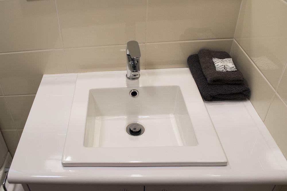 Set de Habitación Highway Inn Motel