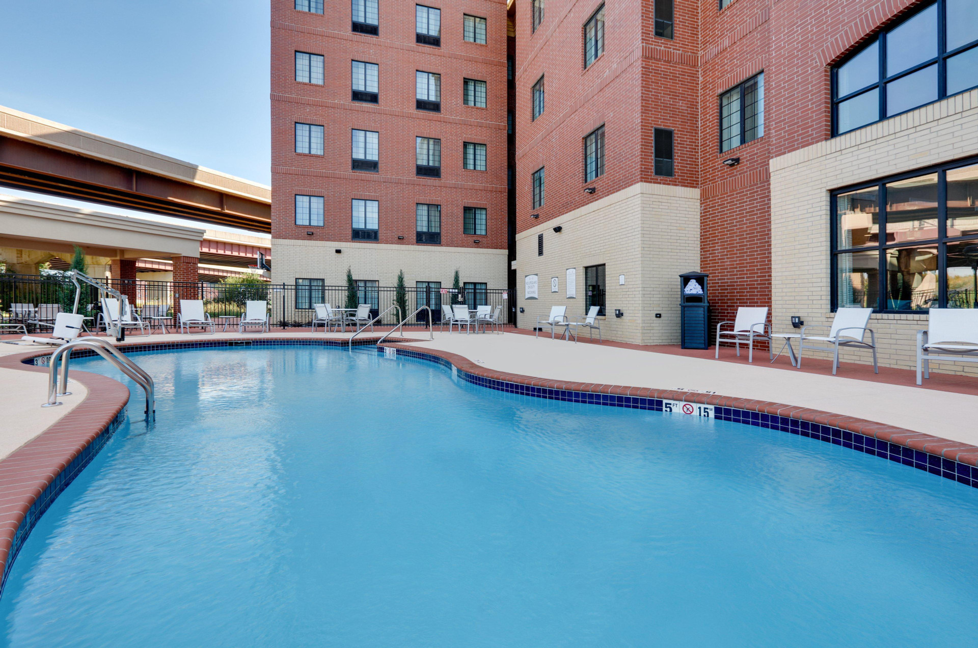 Vista Piscina Staybridge Suites Oklahoma City Dwtn - Bricktown by IHG