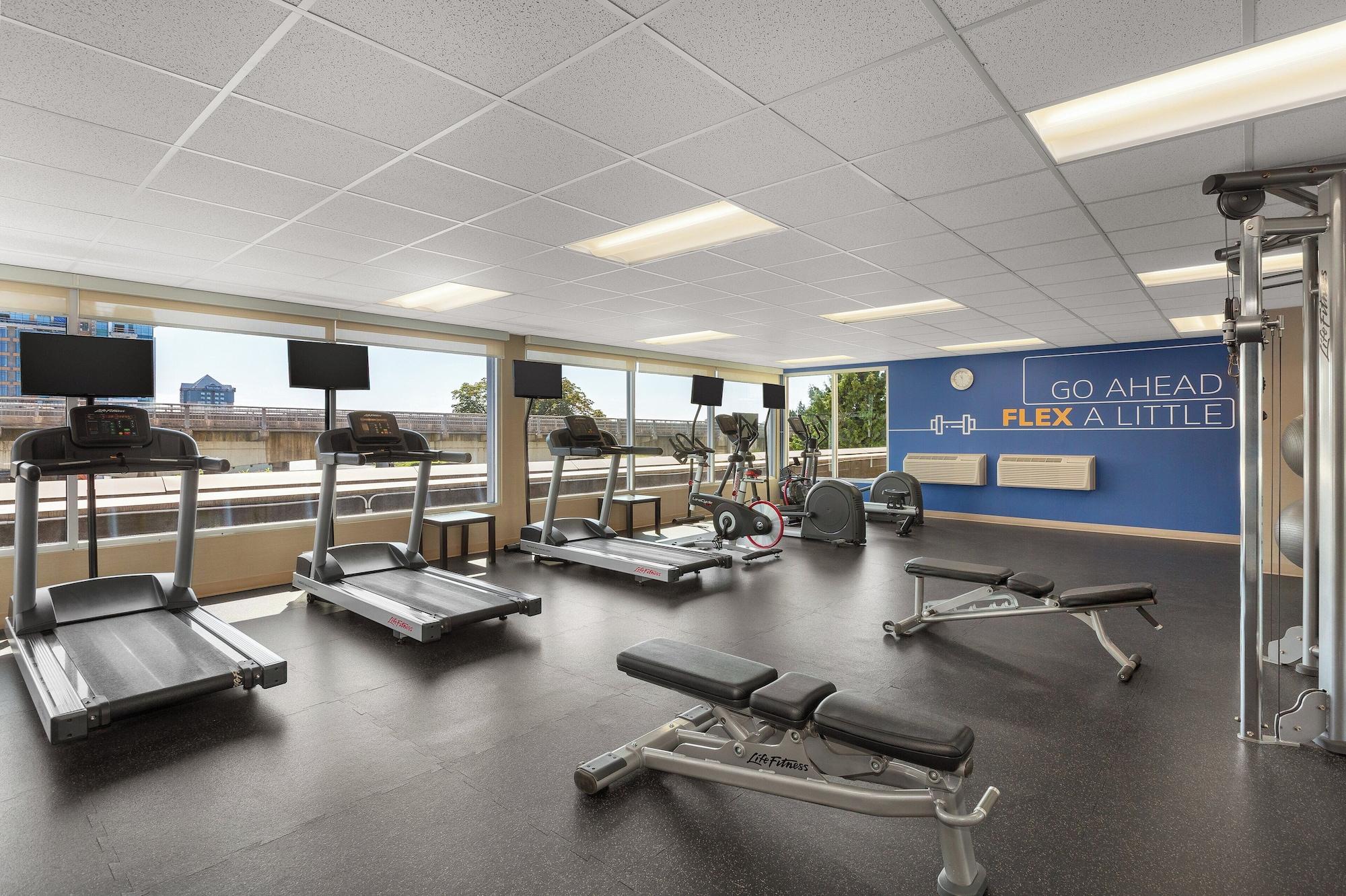 Gimnasio Holiday Inn Express Vancouver Airport Richmond by IHG