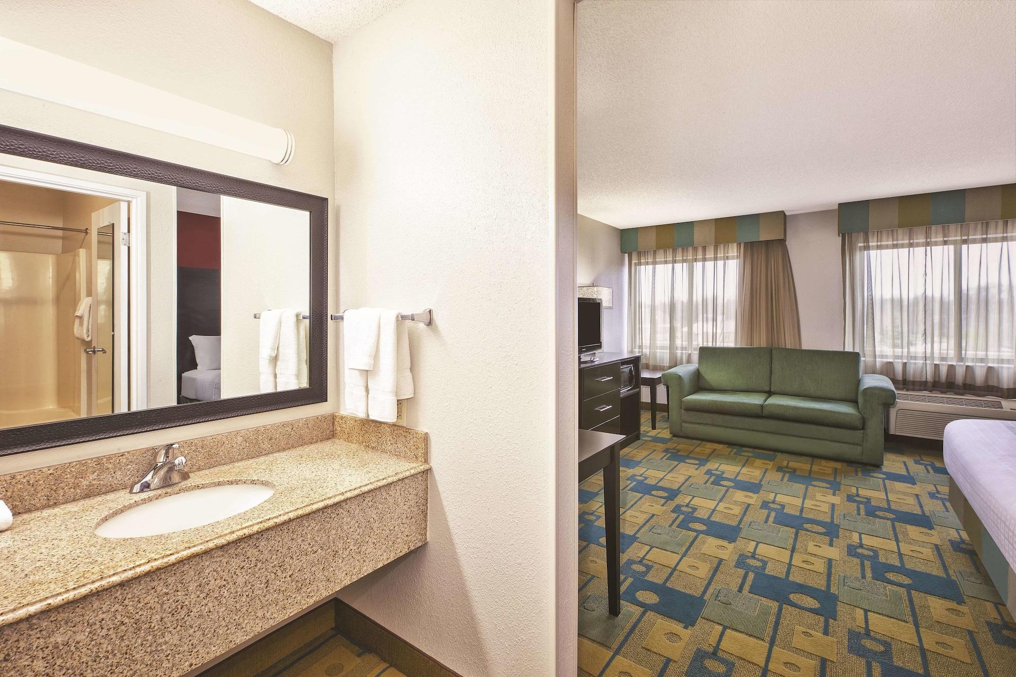 Equipamiento de Habitación La Quinta Inn by Wyndham Toledo Perrysburg