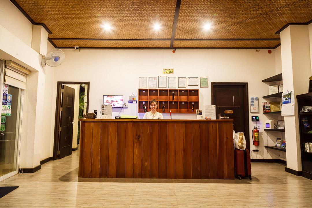 Vista Lobby Munting Paraiso