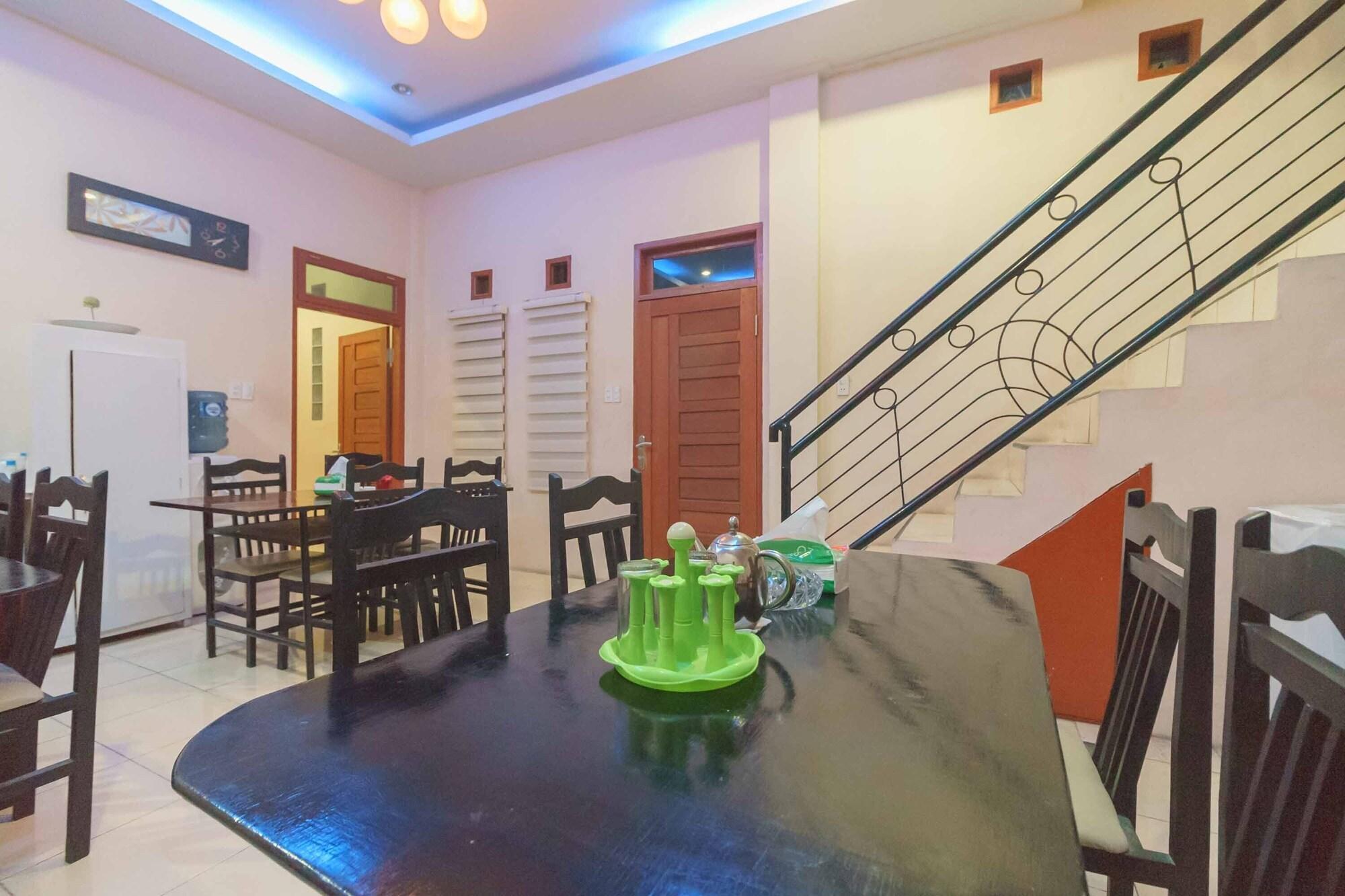 Vista Lobby RedDoorz @ Haraito Tarutung