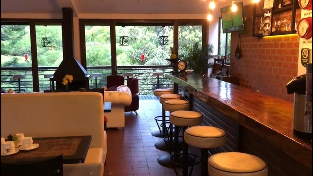 Bar/Salón Hotel Bambu Inn