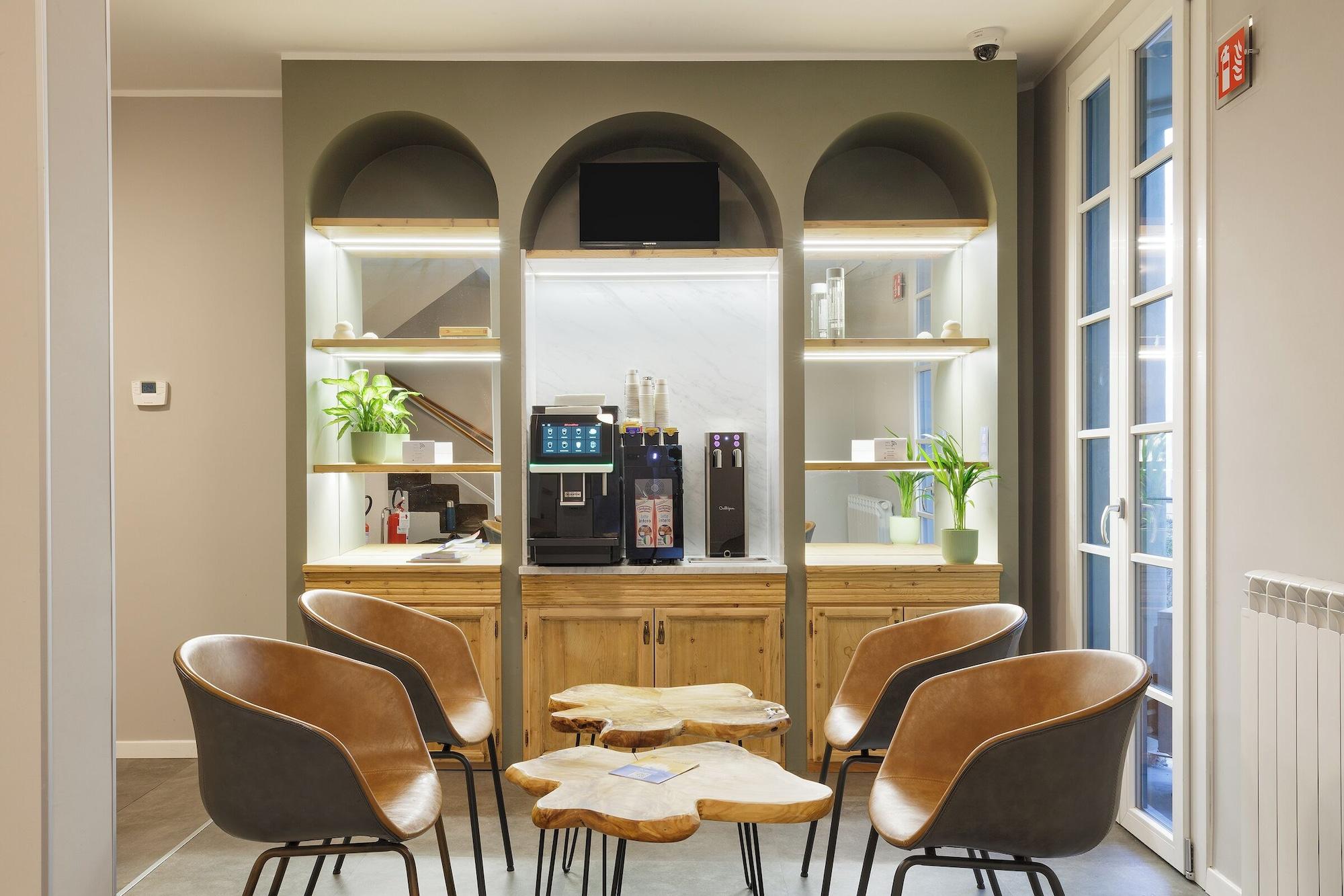 Vista Exterior Hotel XXII Marzo