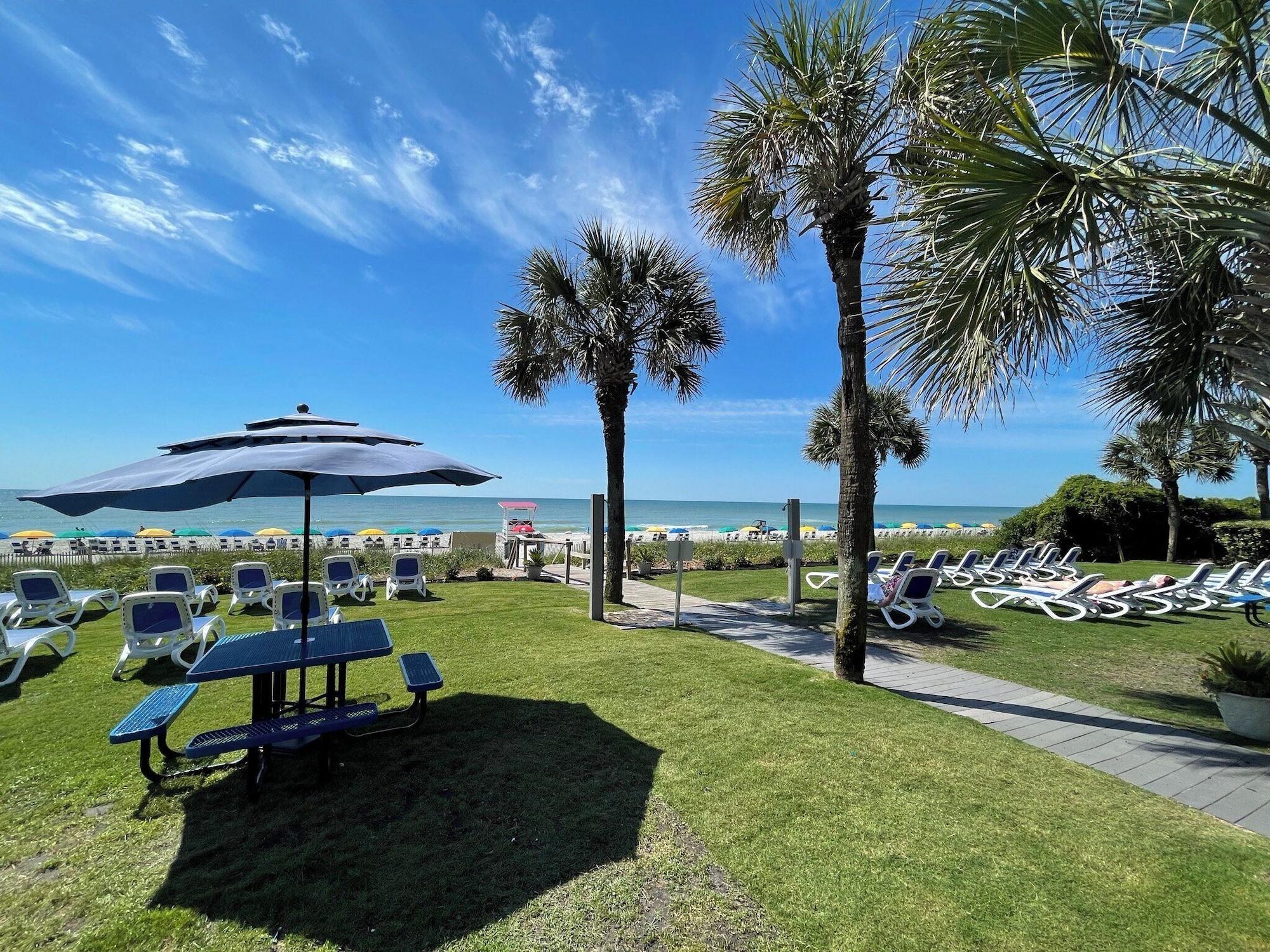 Vista Exterior Grande Shores Ocean Resorts Condominiums