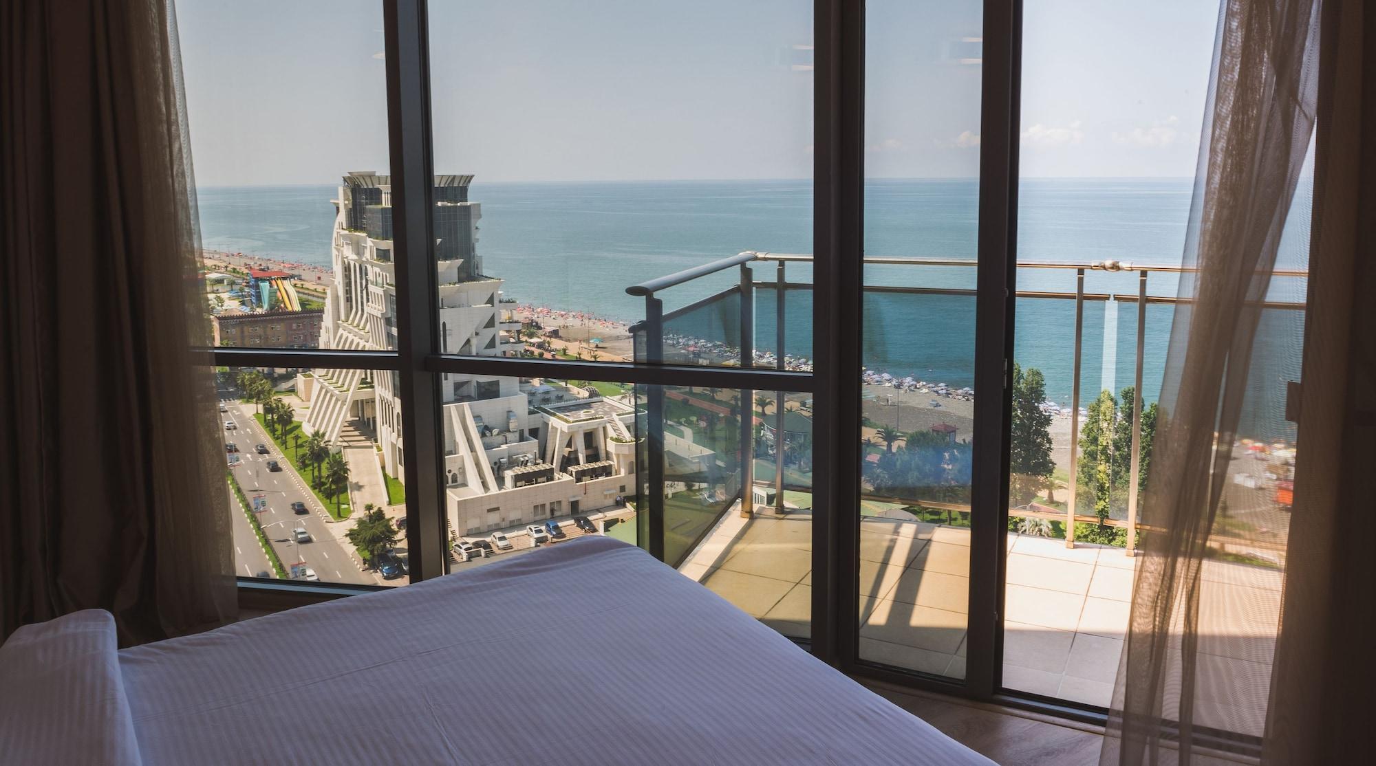 Set de Habitación Silk Road Sea Towers Batumi Apart Hotel