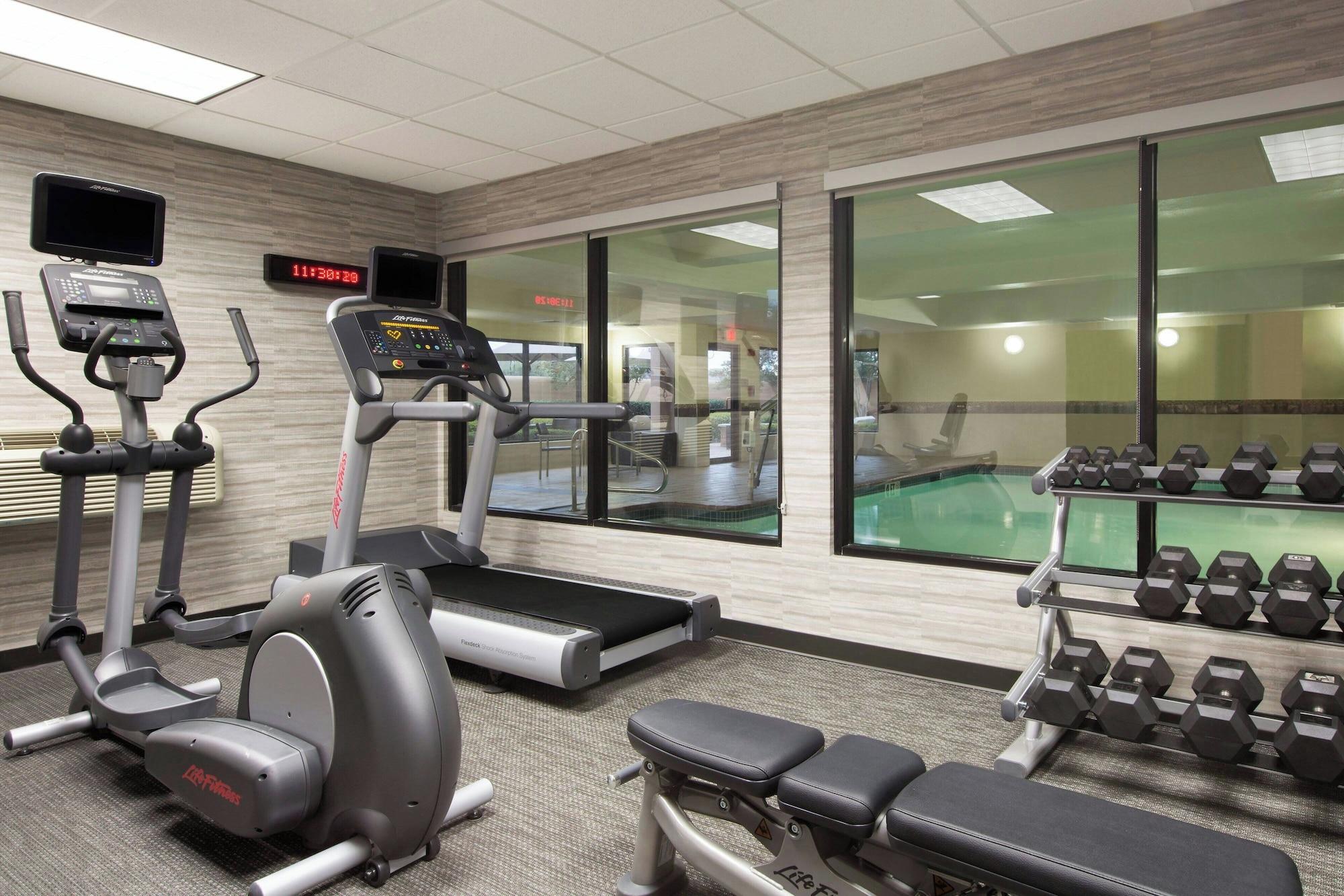 Gimnasio Courtyard by Marriott Dallas Mesquite