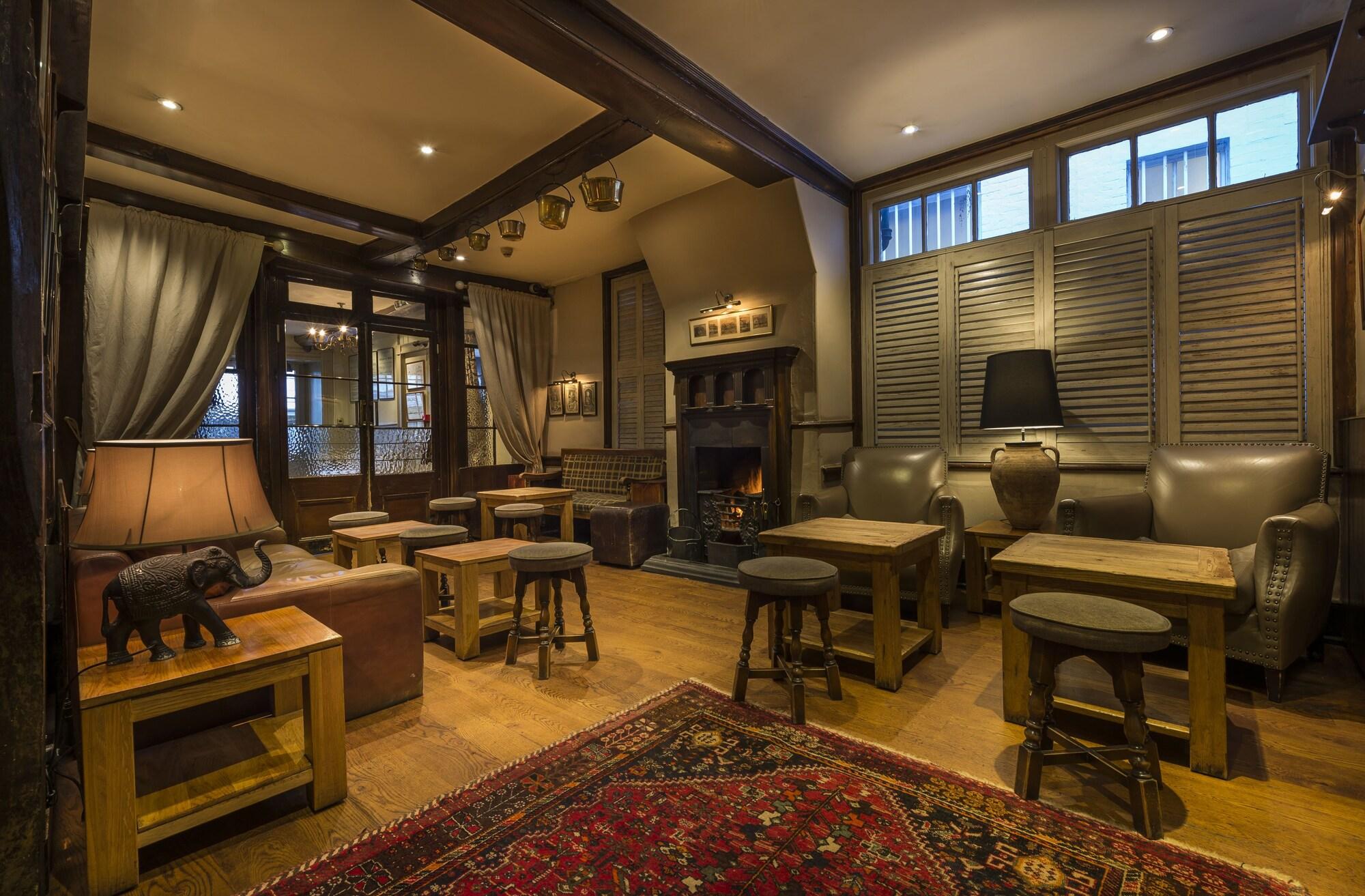 Bar/Salón The Feathers Hotel, Ledbury, Herefordshire