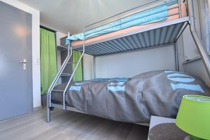 Alquiler Vacacional - Elegant Holiday Home in Saint Louis With Garden