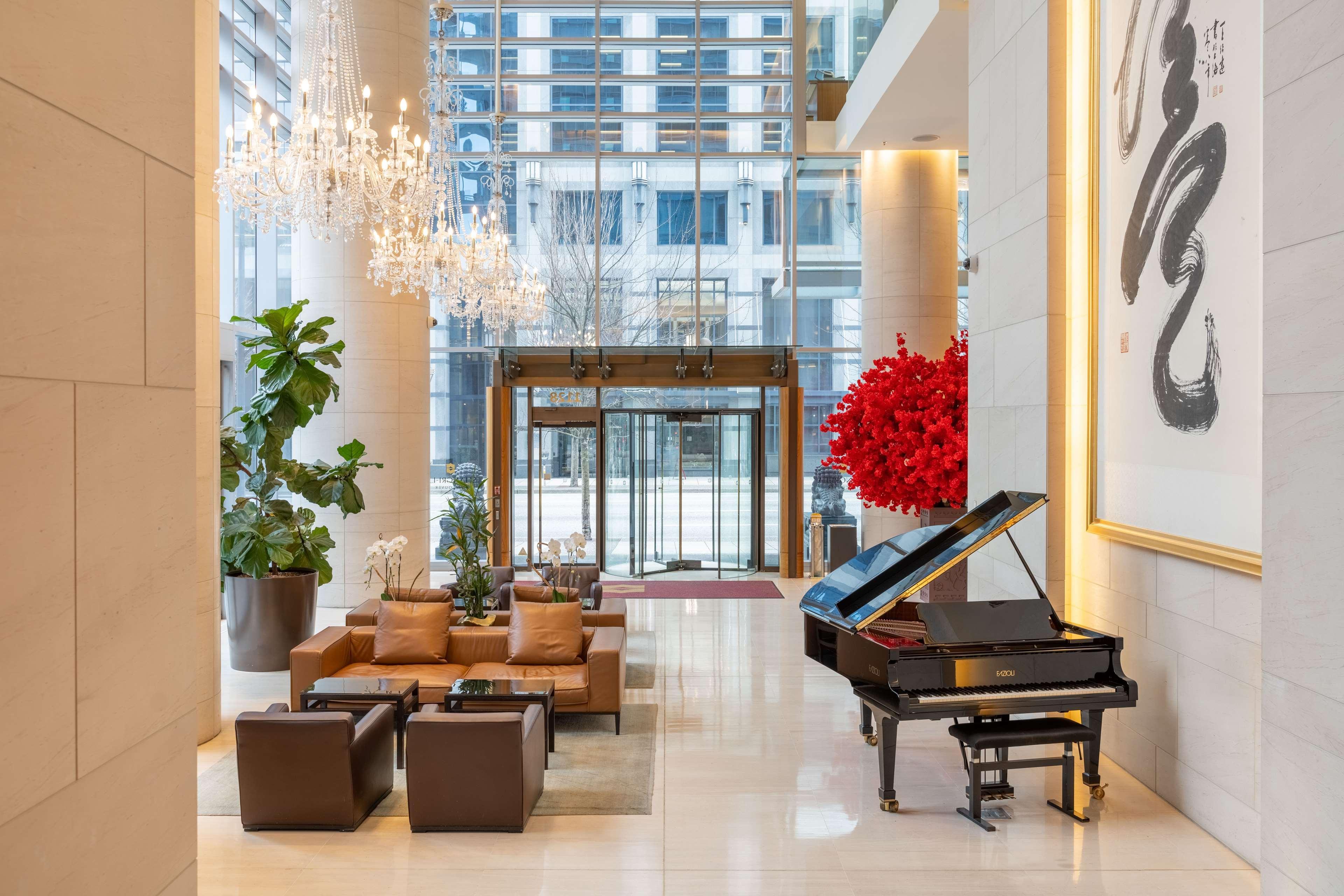 Vista Lobby Hyatt Vancouver Downtown Alberni