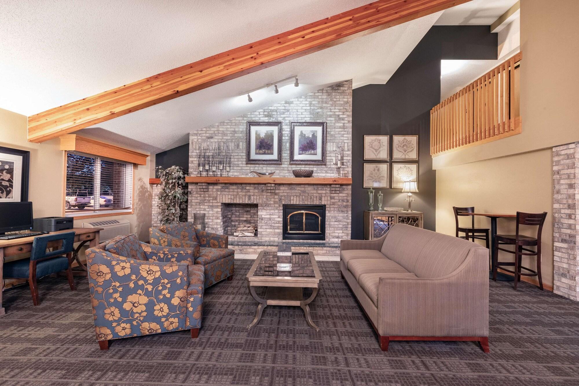 Vista Lobby SureStay Plus Hotel by Best Western Litchfield