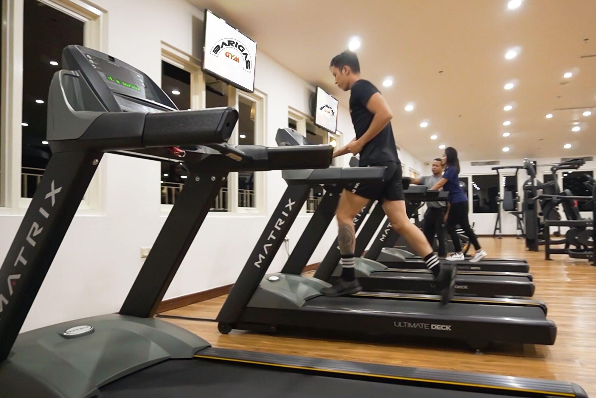 Gimnasio M Bahalap Hotel Palangka Raya