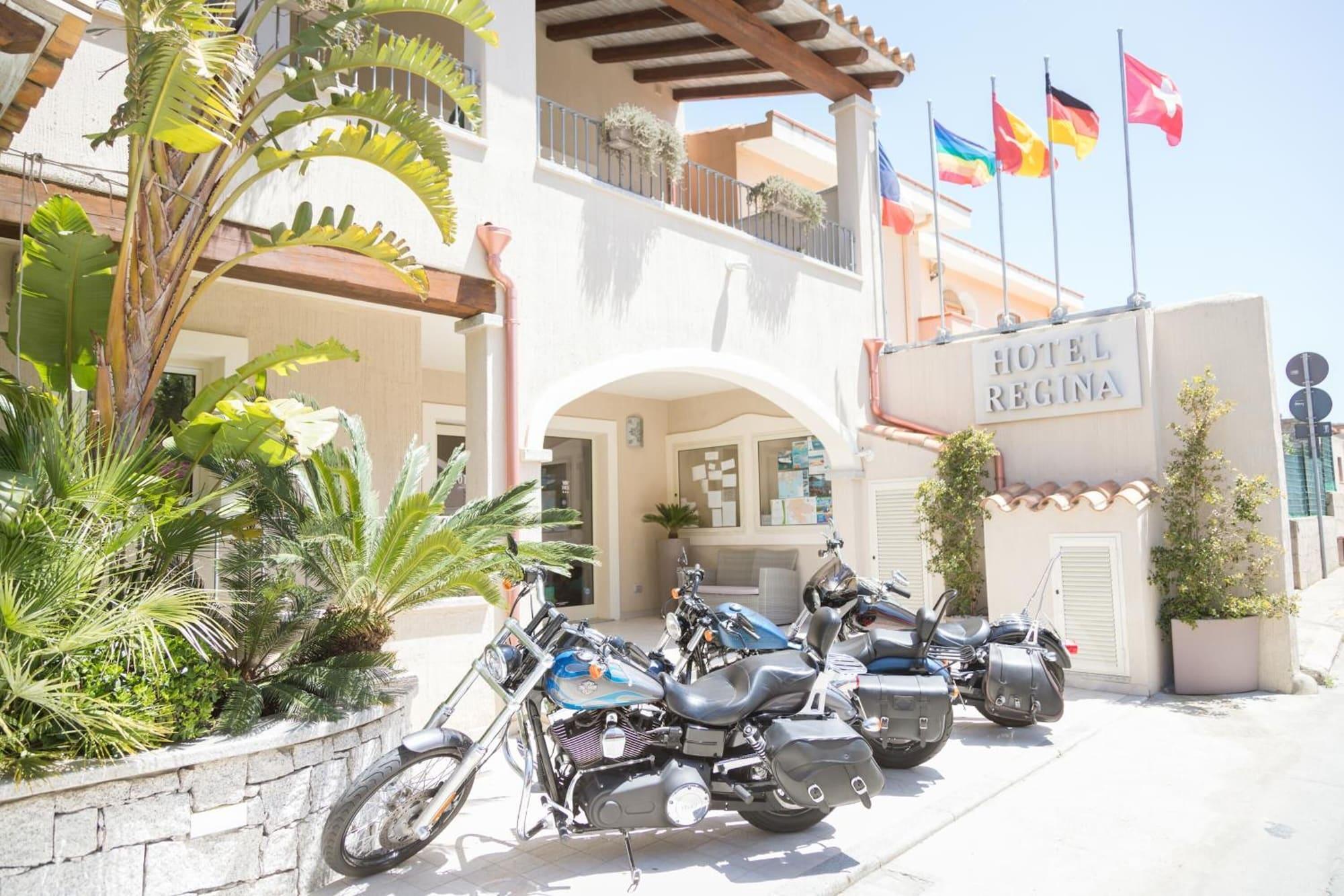 Vista Exterior Regina Simius Hotel