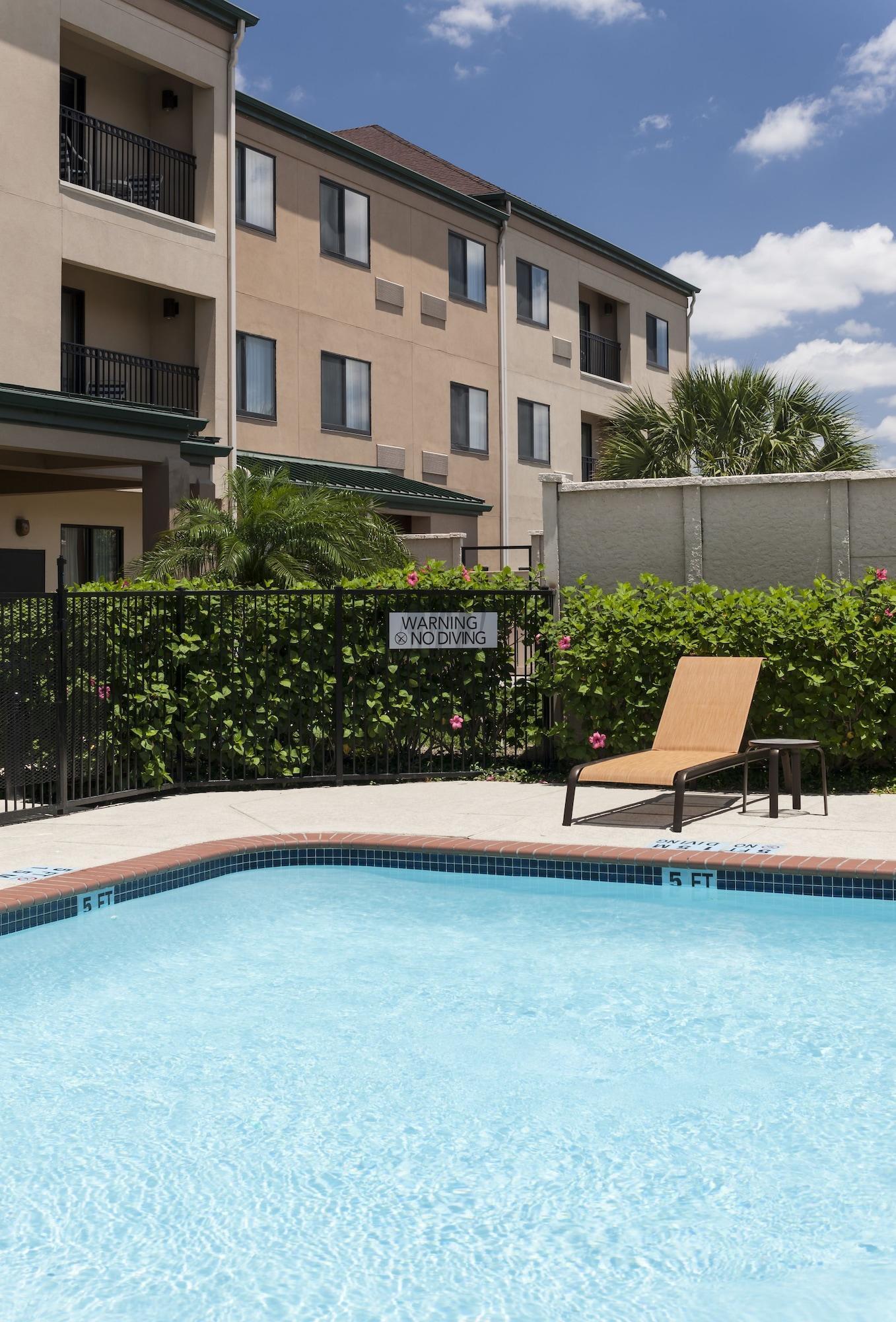 Vista Piscina Courtyard by Marriott Brownsville