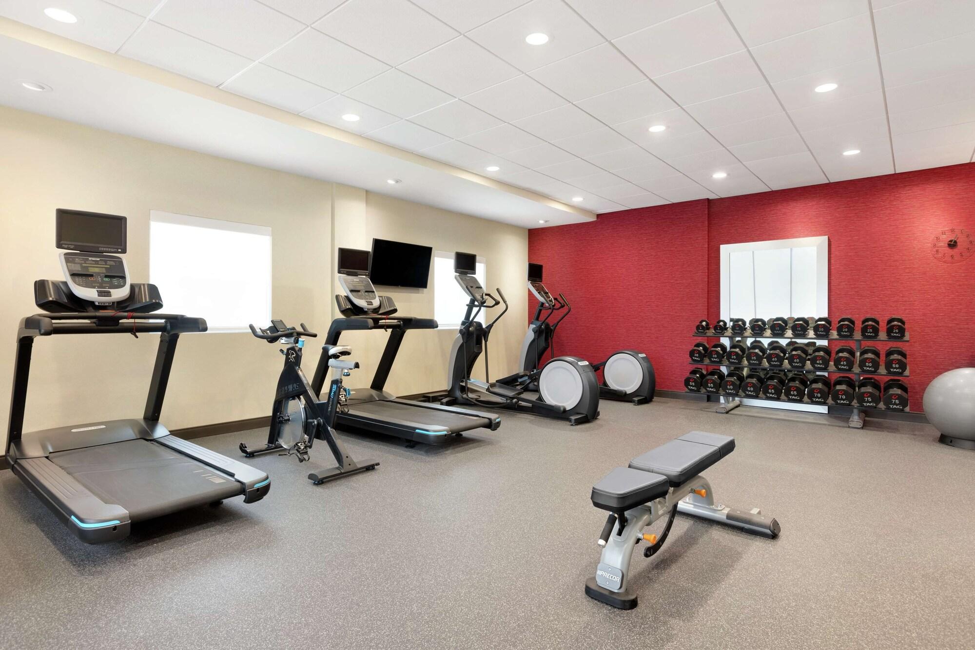 Gimnasio Home2 Suites by Hilton New Brunswick, NJ