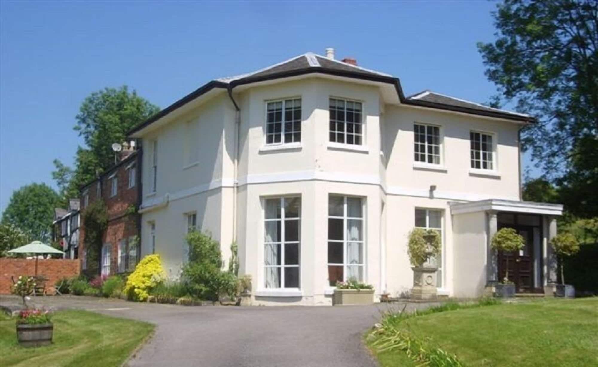 Varios Detmore House