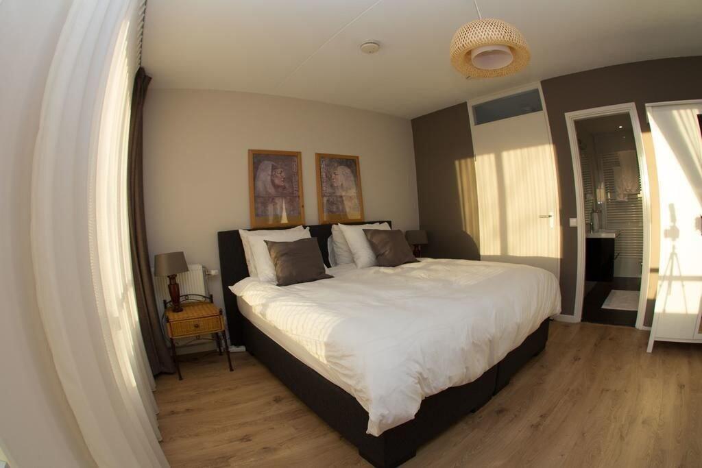 Varios Marbles Inn