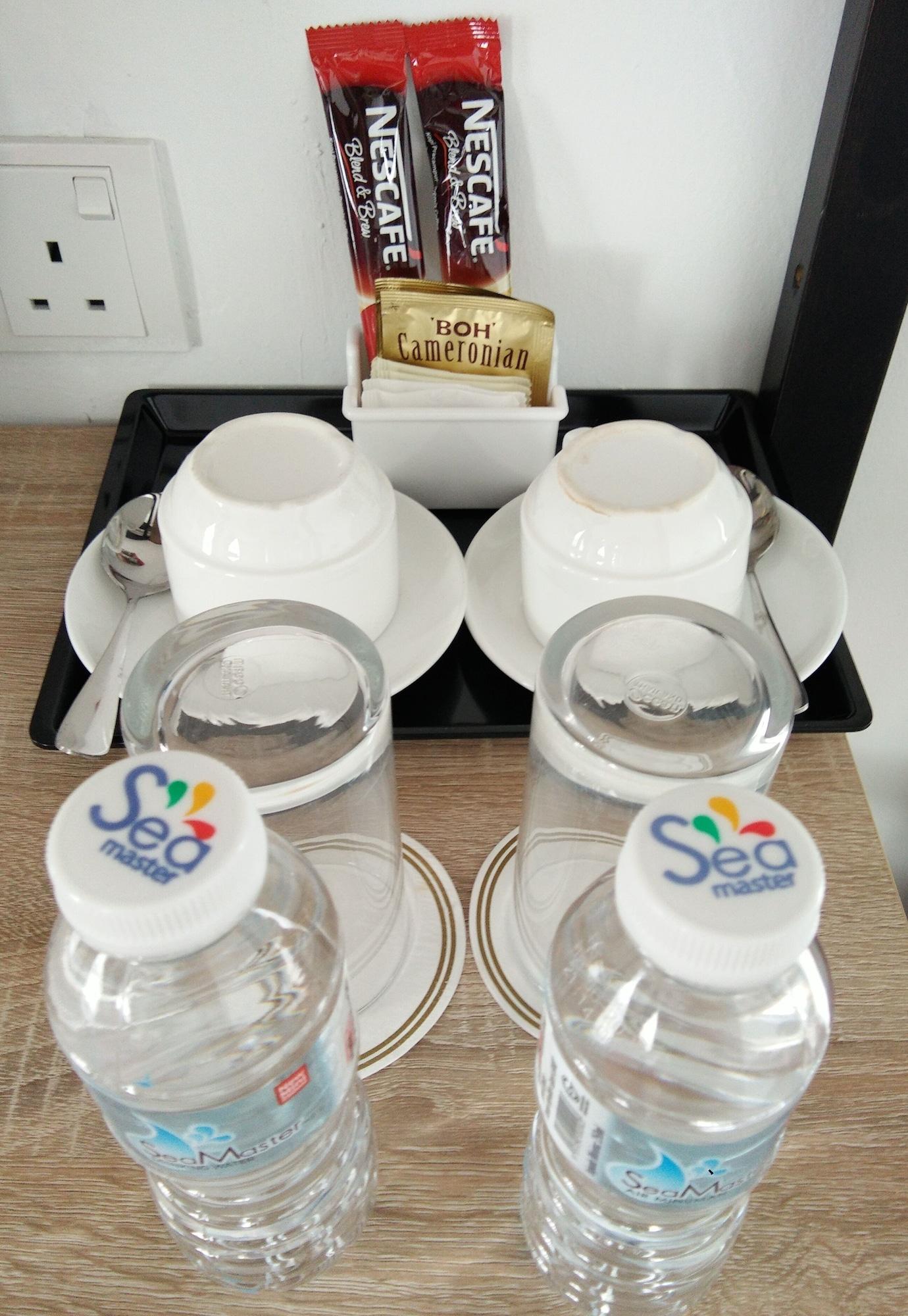 Set de Habitación WE Hotel