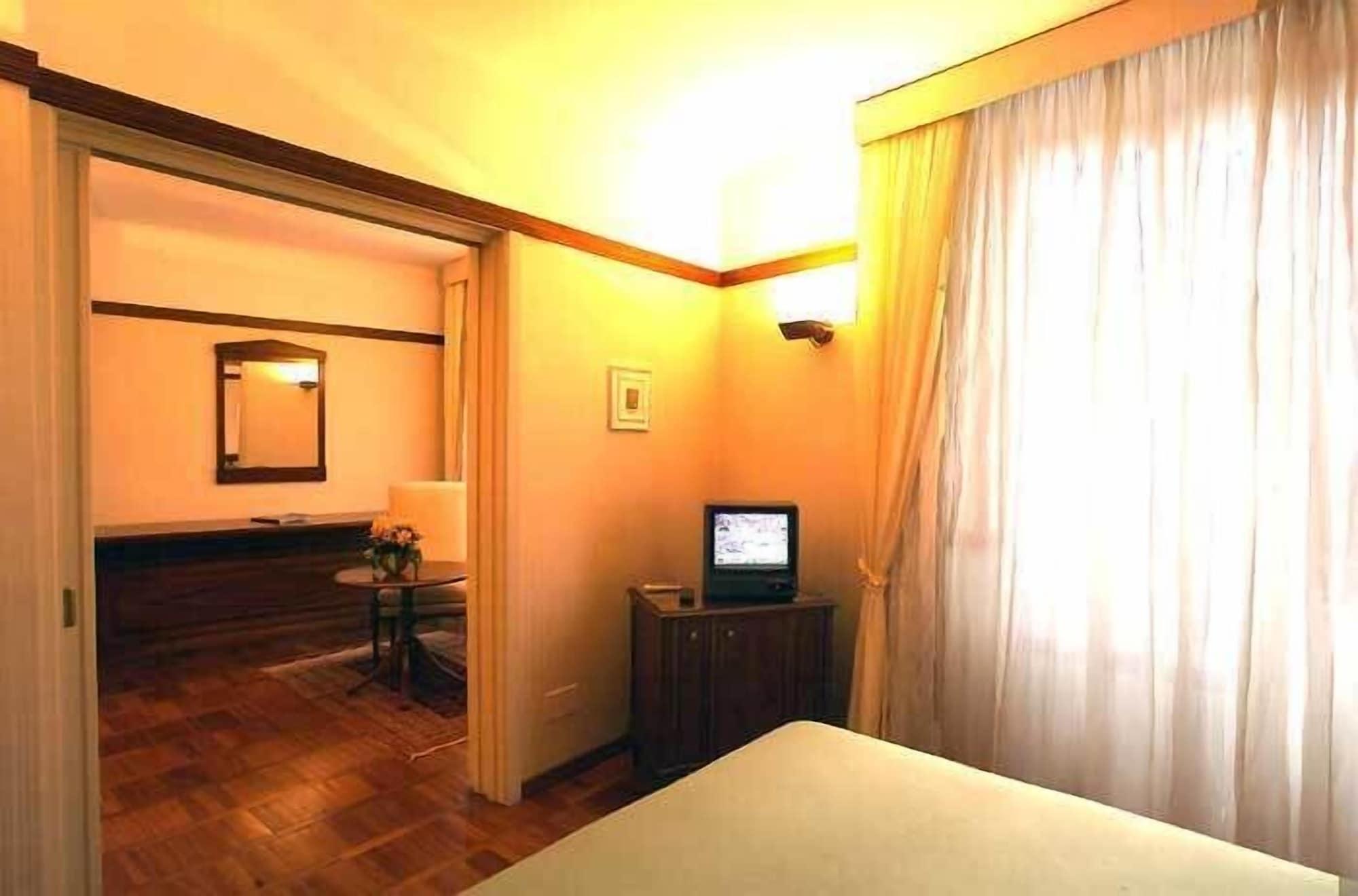 Set de Habitación Hotel Miramonti