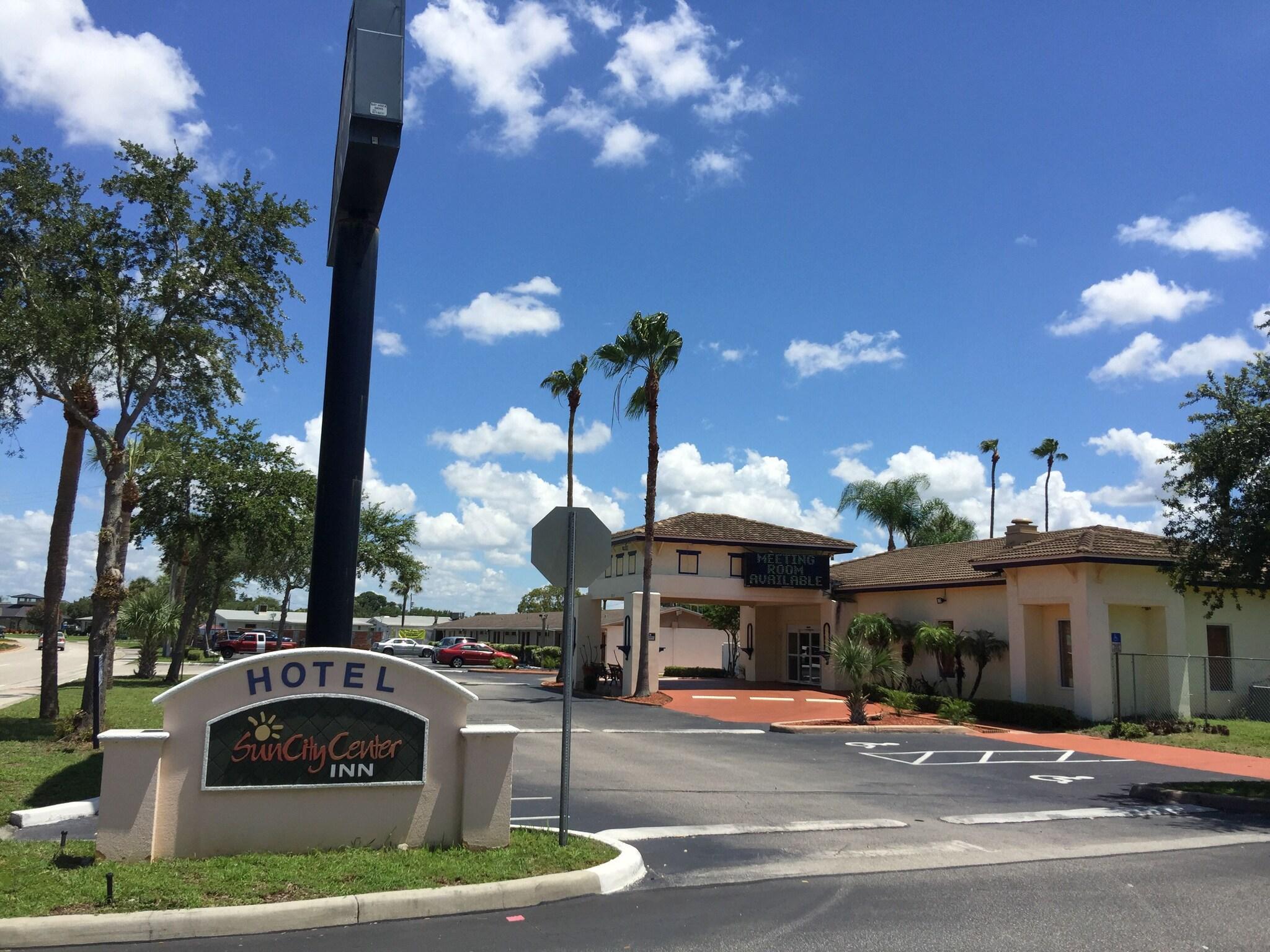 Vista Exterior Rodeway Inn Sun City Center