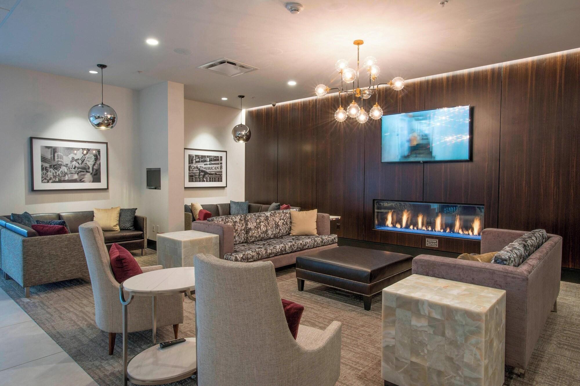 Vista Lobby Residence Inn by Marriott Cincinnati Midtown/Rookwood