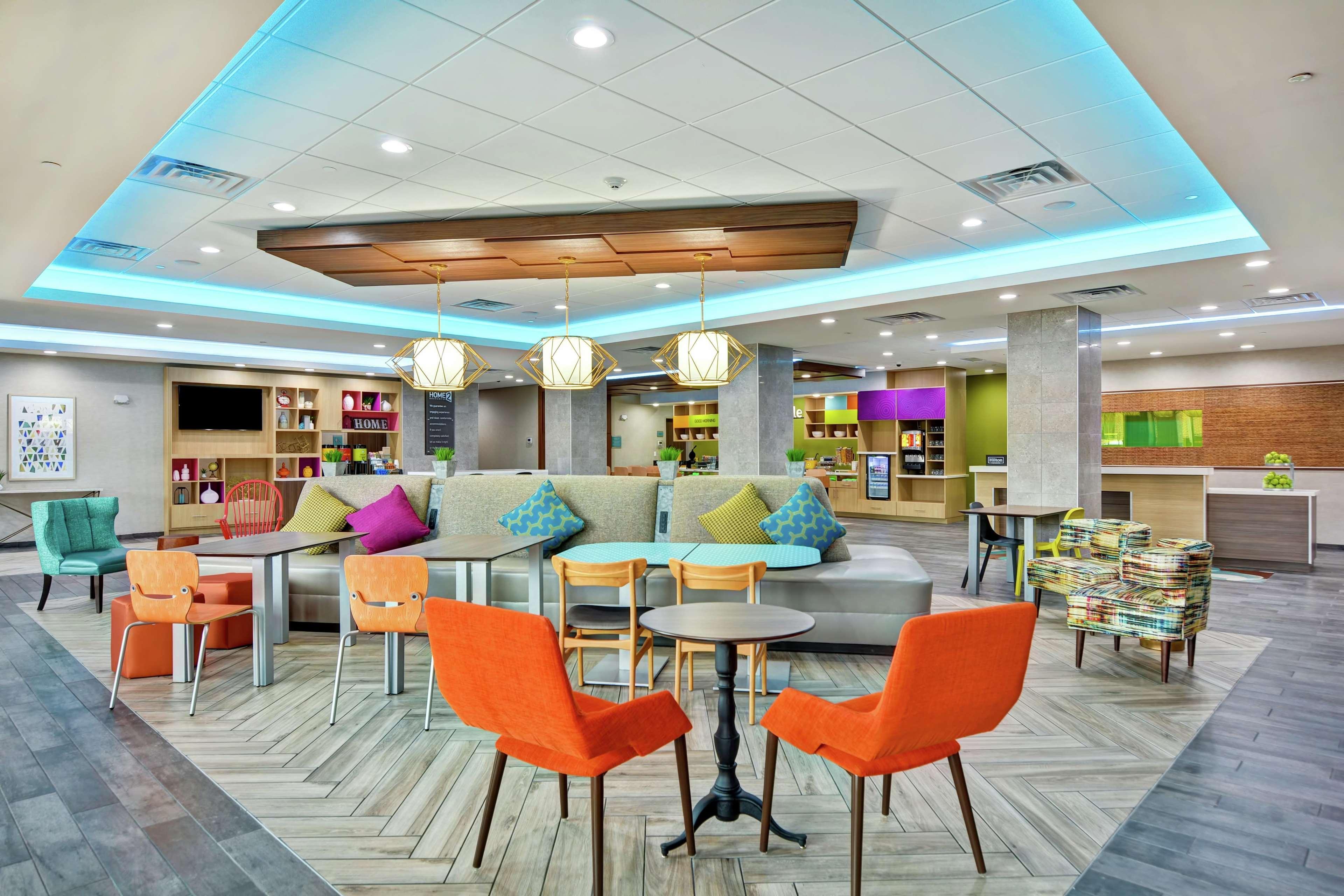 Vista Lobby Home2 Suites by Hilton Bedford DFW West, TX