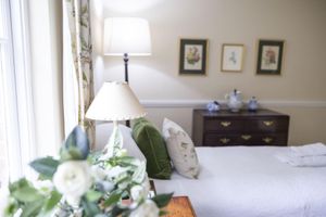 Alquiler Vacacional - Gorgeous Country Cottage, beside Windsor Great Park & overlooking Windsor Castle