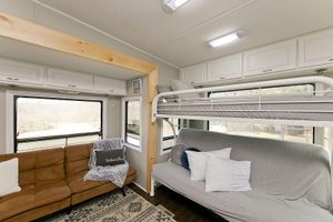 Alquiler Vacacional - Large Glamper w/ Hot Tub and full bathroom-sleep 6