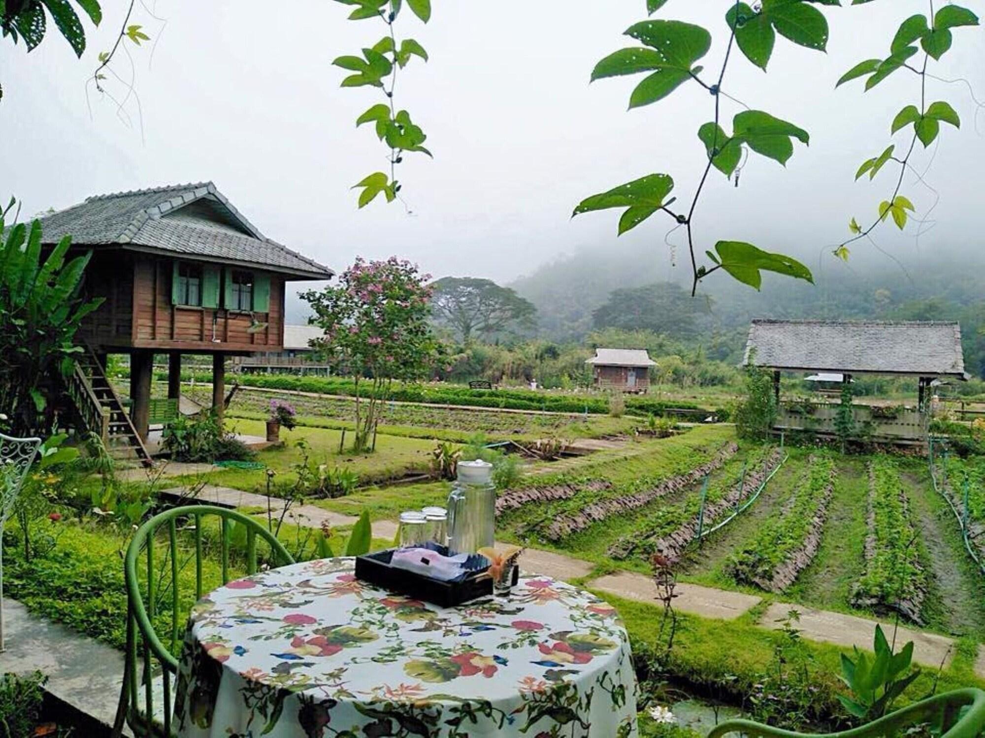 Varios Lhongkhao Samoeng By Chi Villa