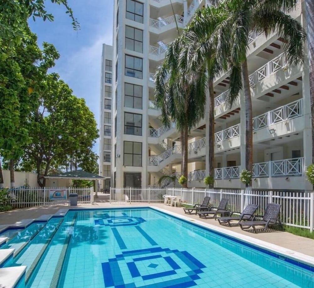 Varios Edificio Bay Point
