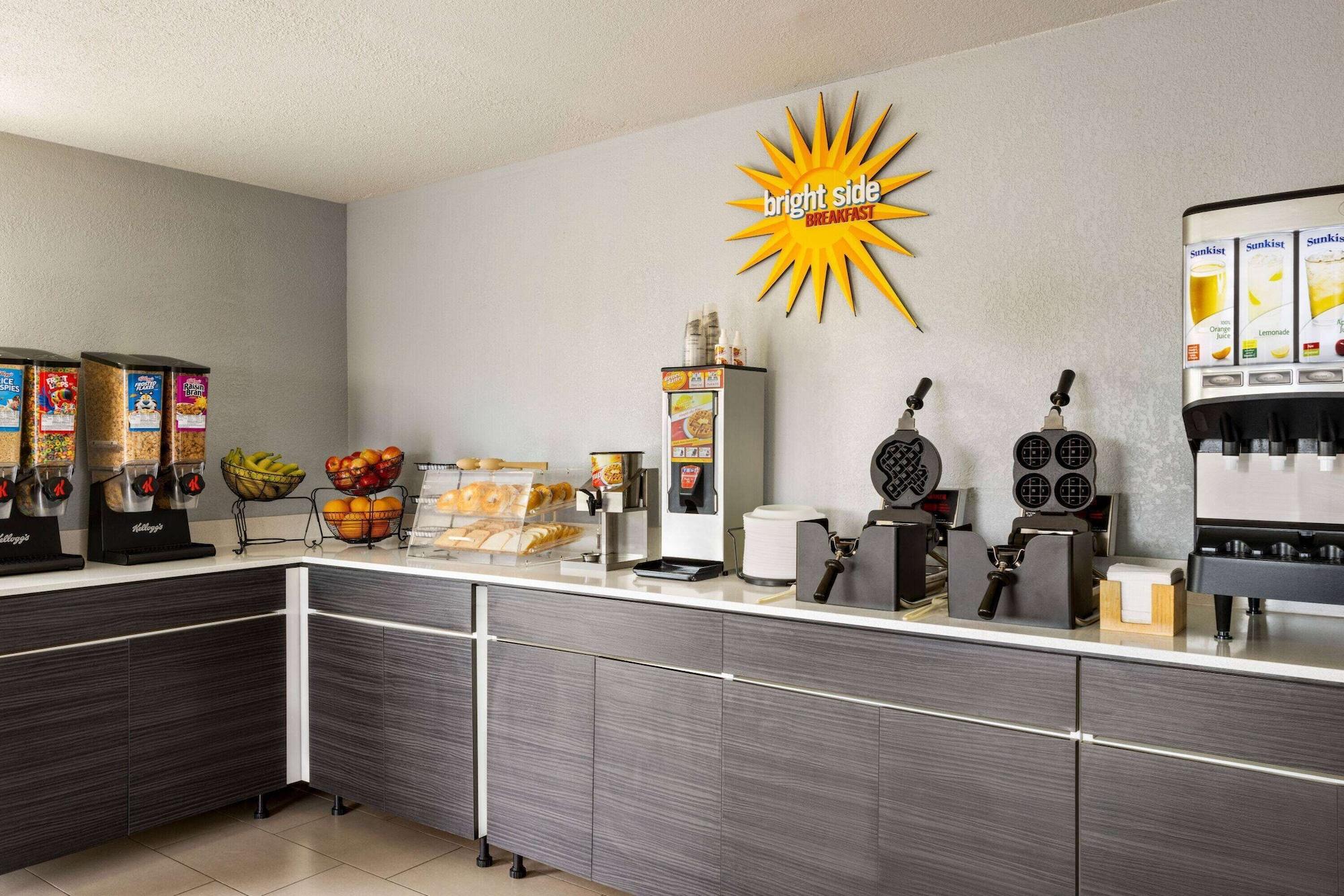 Restaurant La Quinta Inn by Wyndham San Antonio Lackland