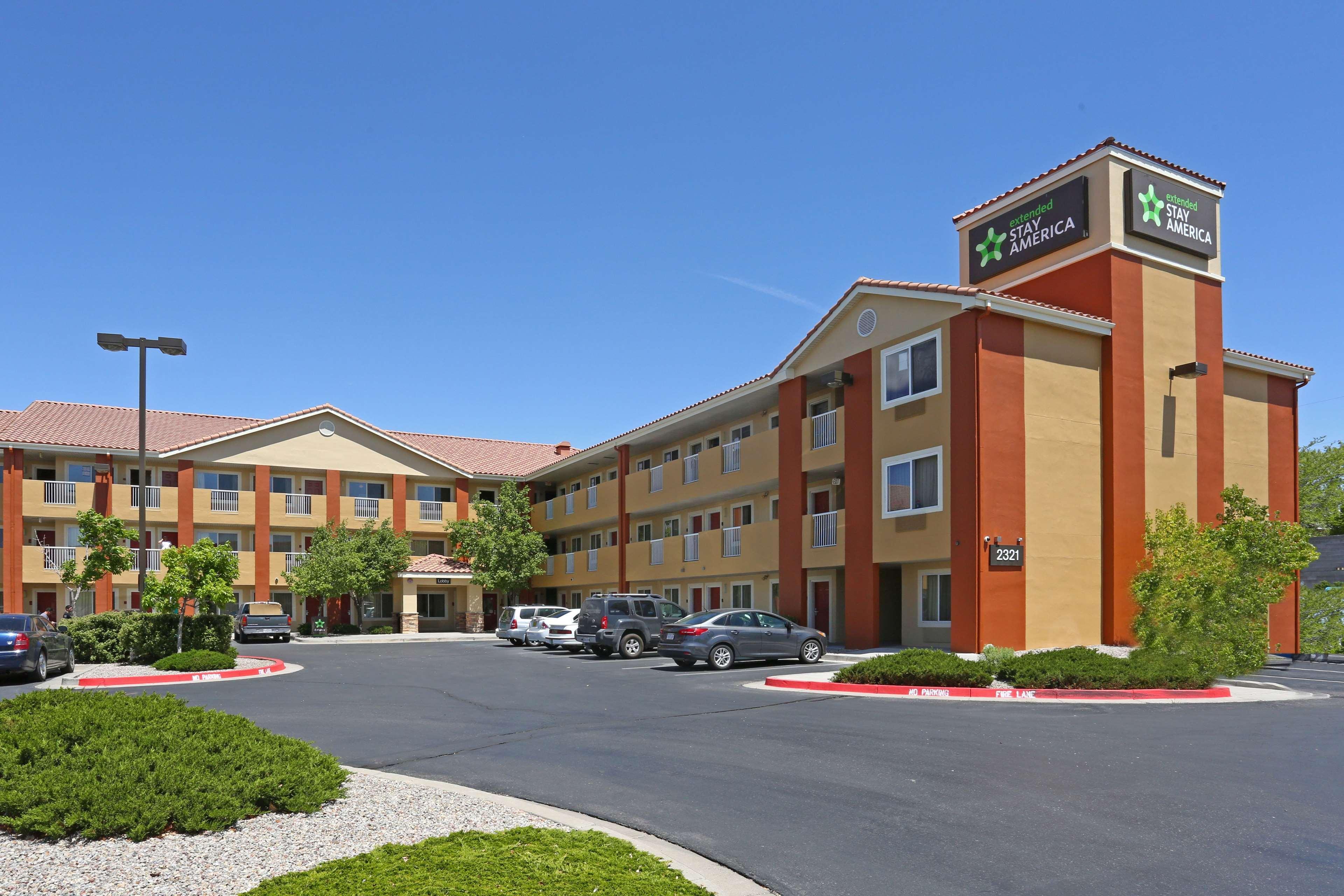 Vista Exterior Extended Stay America Suites Albuquerque Airport