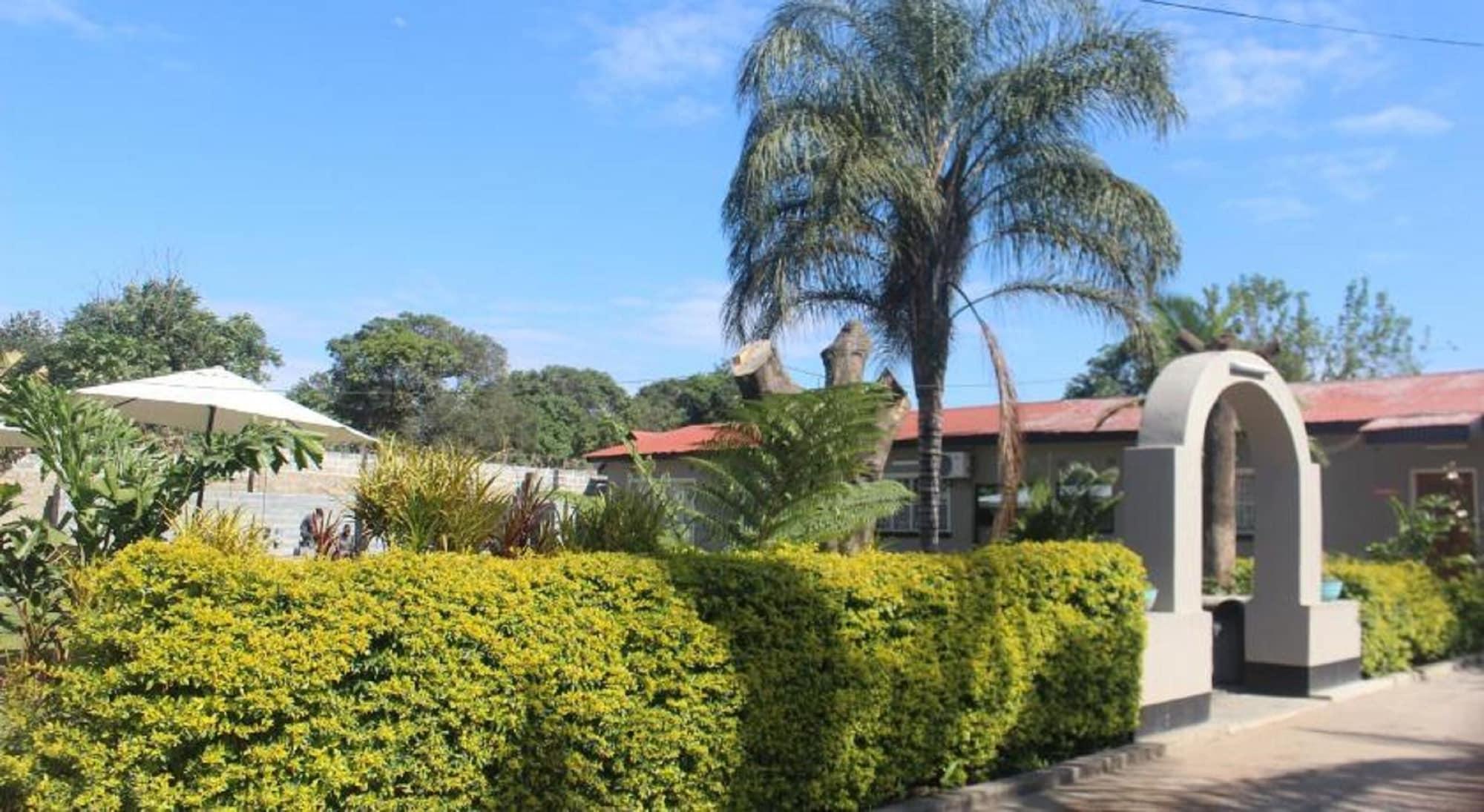 Varios Zholela lodge
