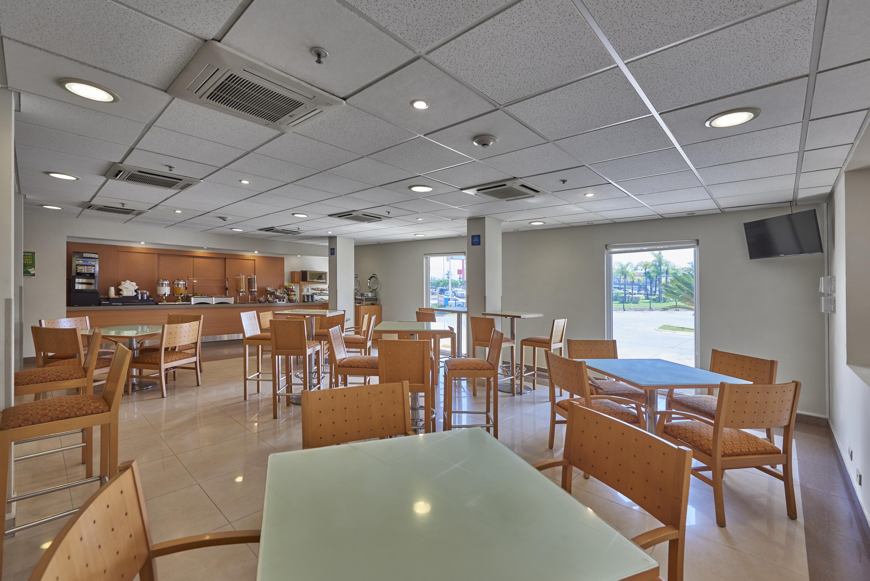 Restaurant City Express by Marriott Mazatlán