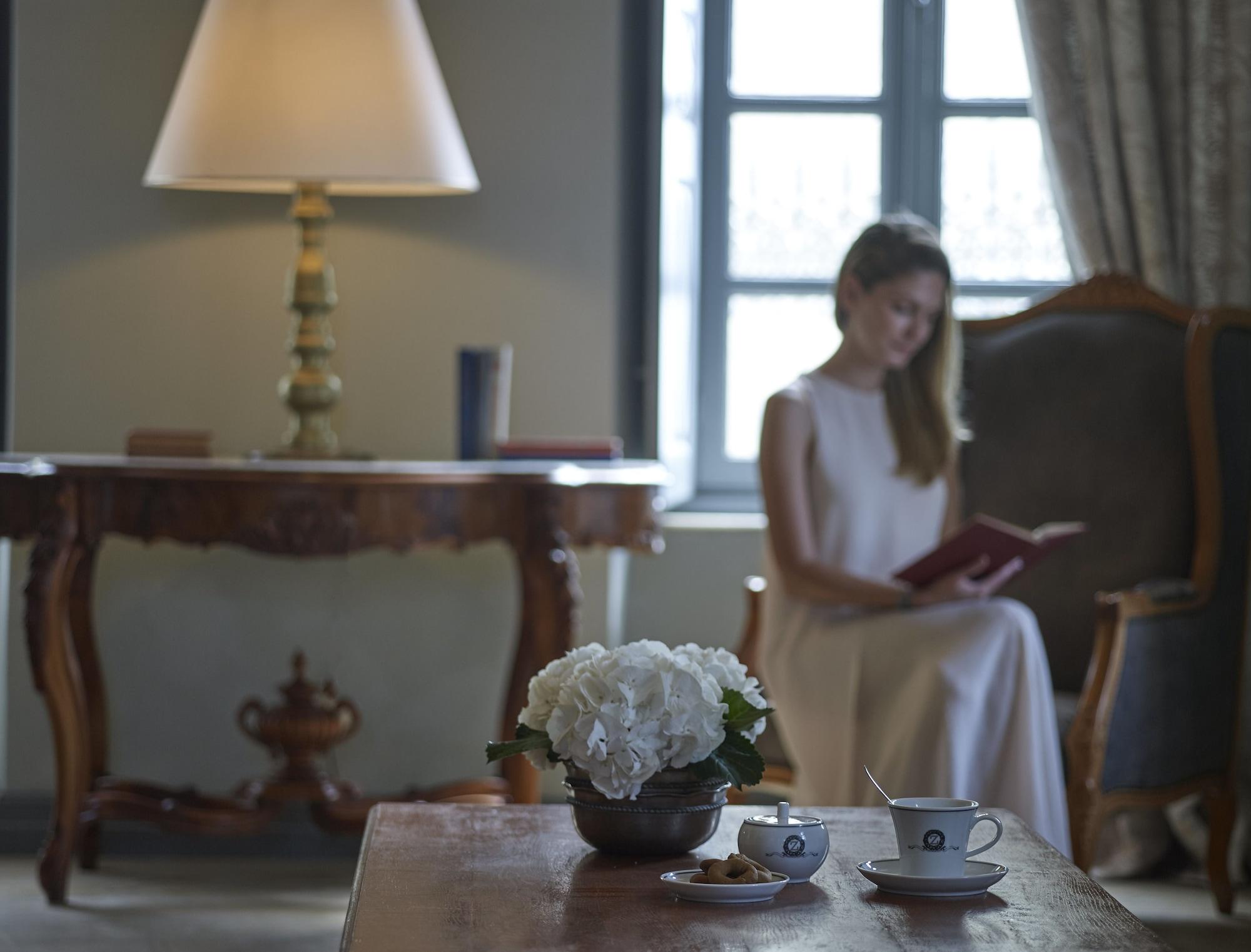 Vista Lobby Zannos Melathron