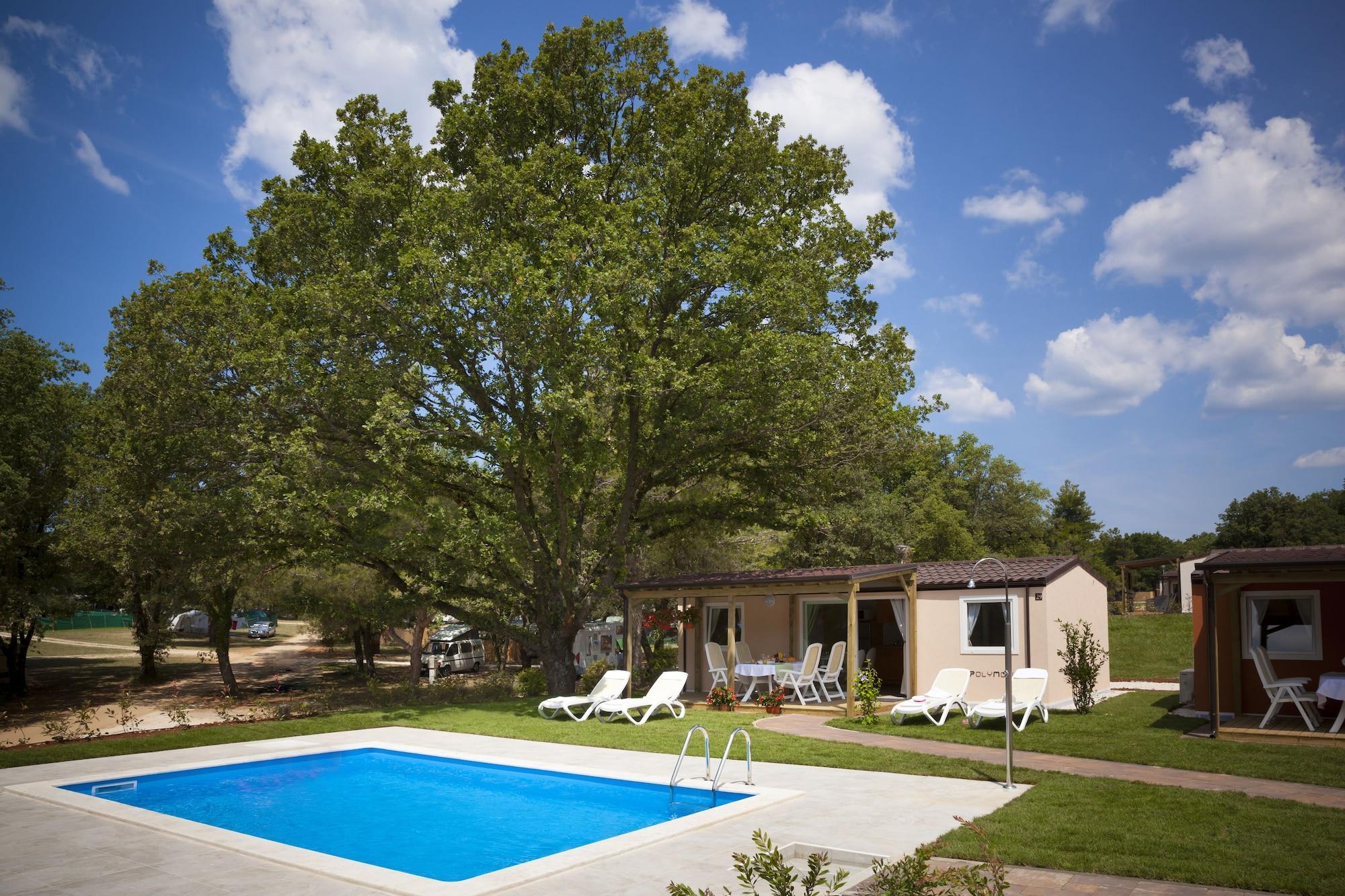 Vista Exterior Maistra Camping Valkanela Mobile homes