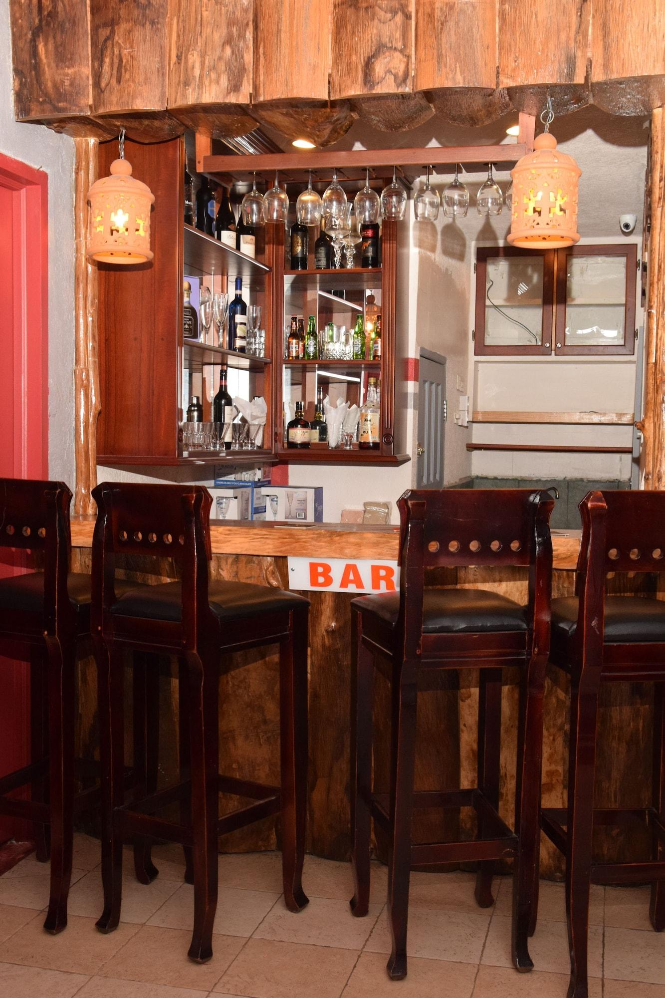 Bar/Salón Brandsville Suites