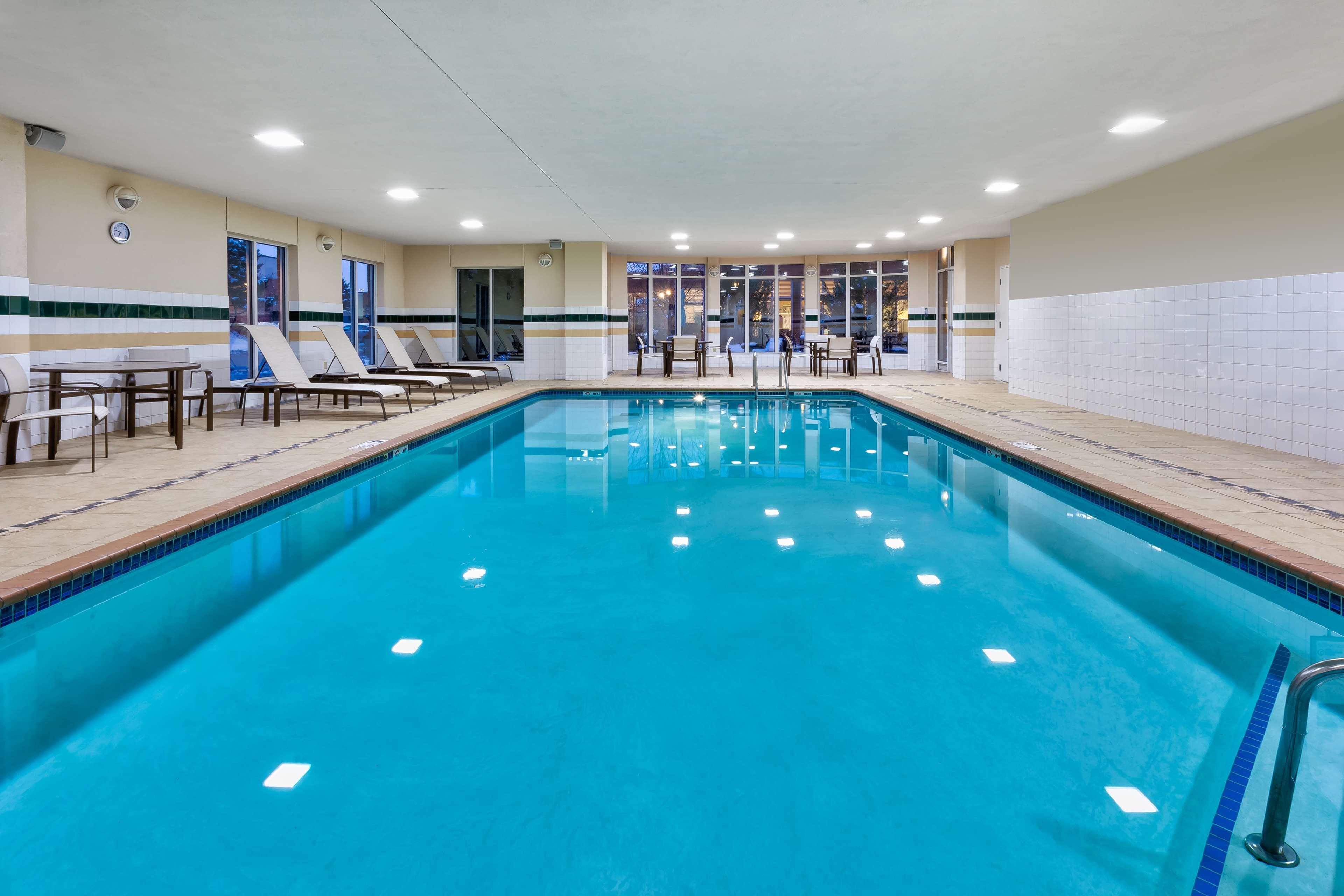 Vista Piscina Hilton Garden Inn Minneapolis - Maple Grove
