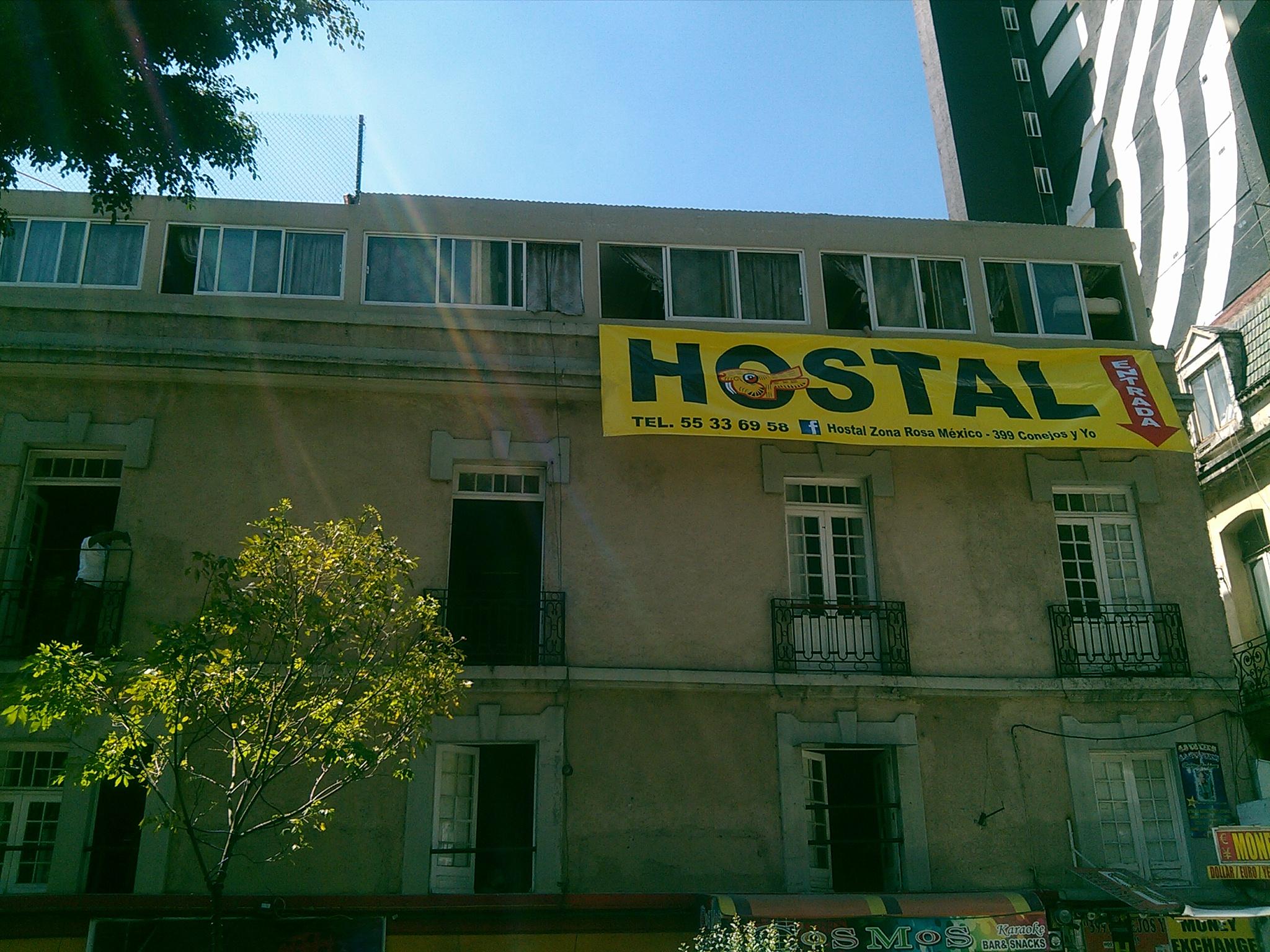 Vista Exterior Hostel 399 Conejos y yo