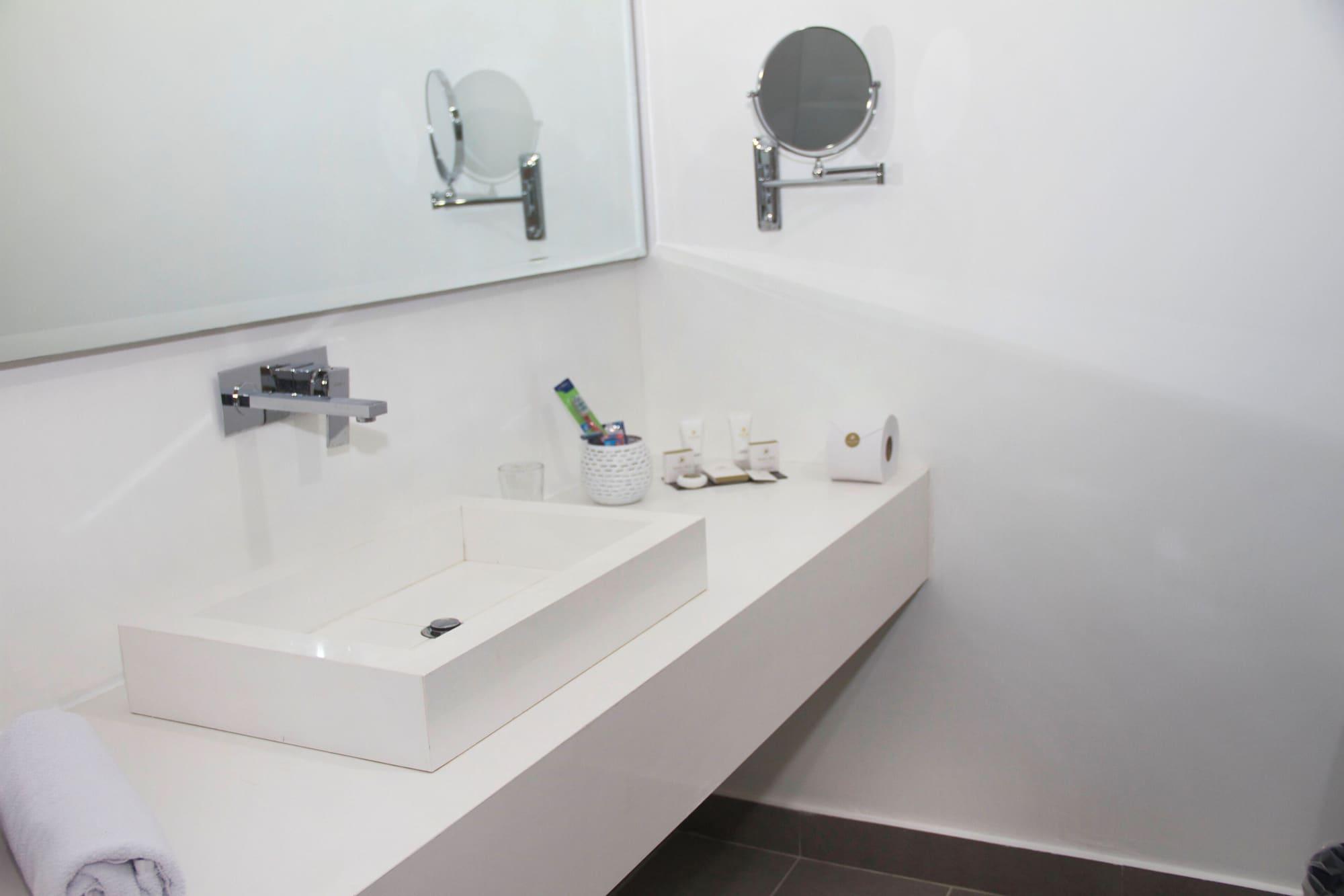 Equipamiento de Habitación Hotel y Centro De Eventos Malibú