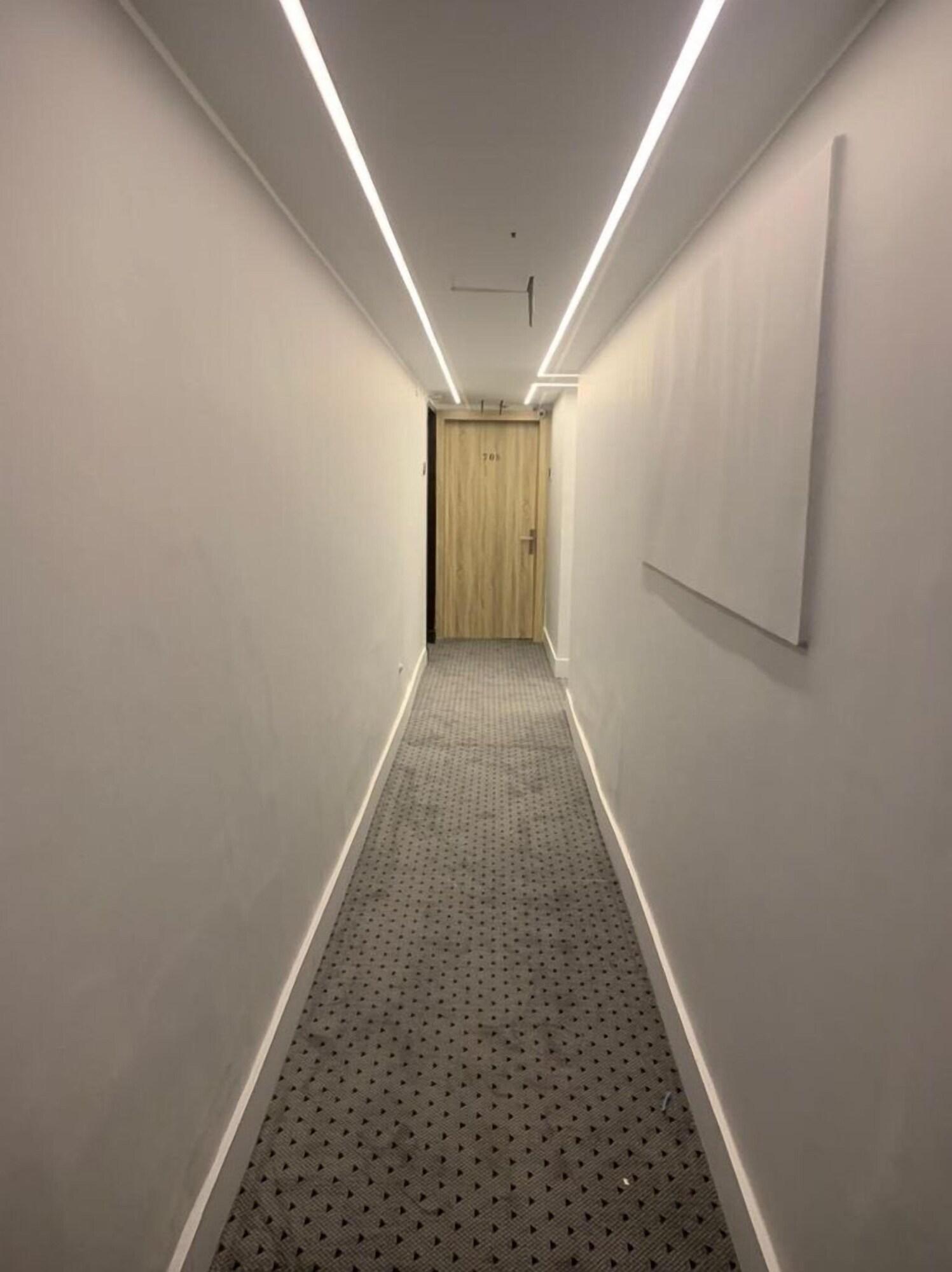 Varios Atlas International Hotels
