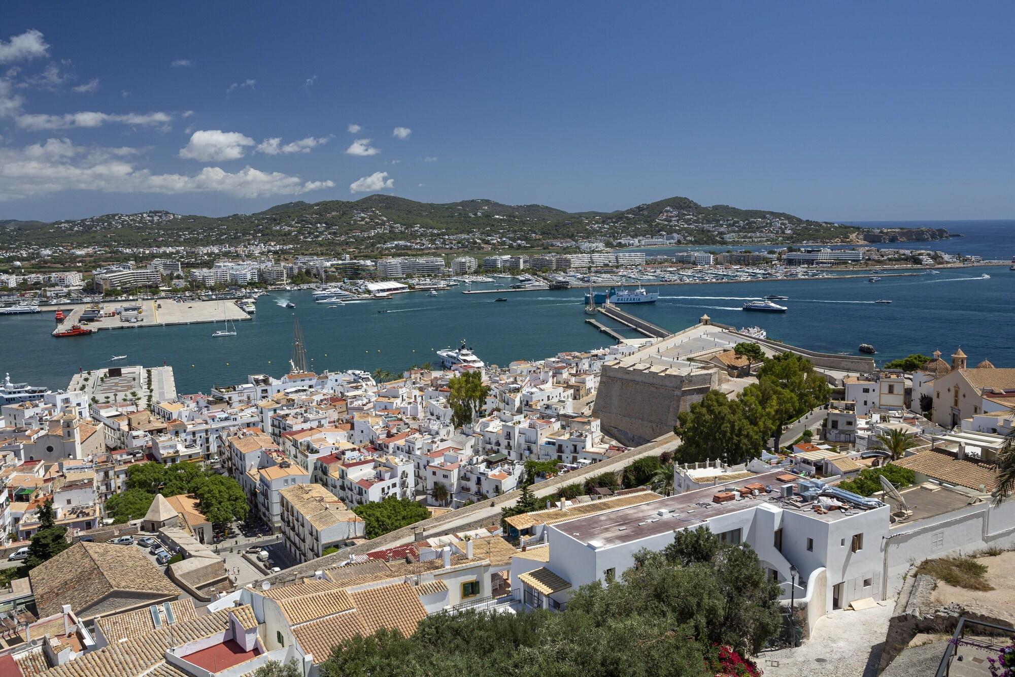Vista Exterior Hotel La Torre del Canonigo - Small Luxury Hotels