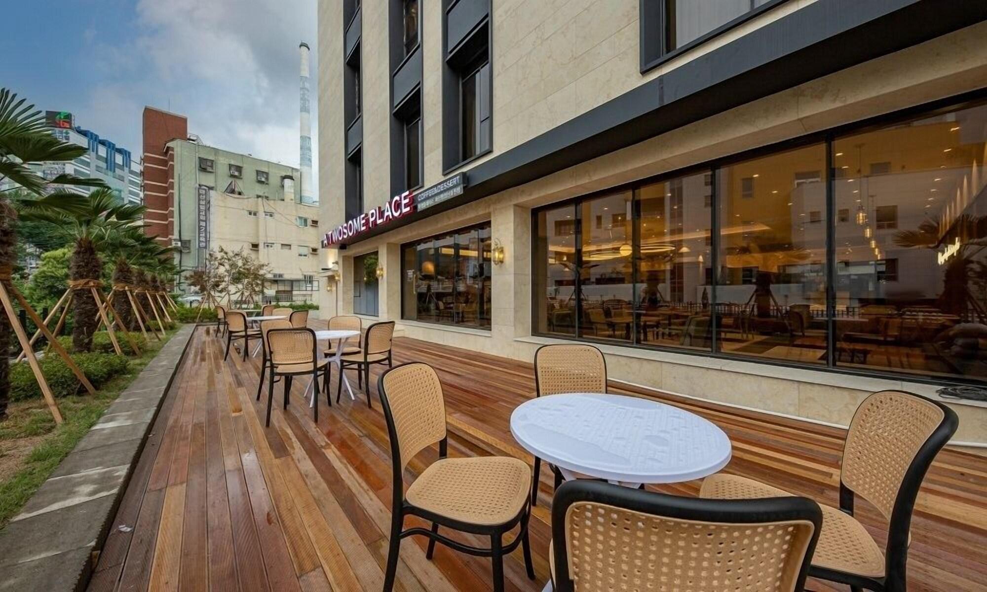 Vista Exterior Masan Daisy Hotel