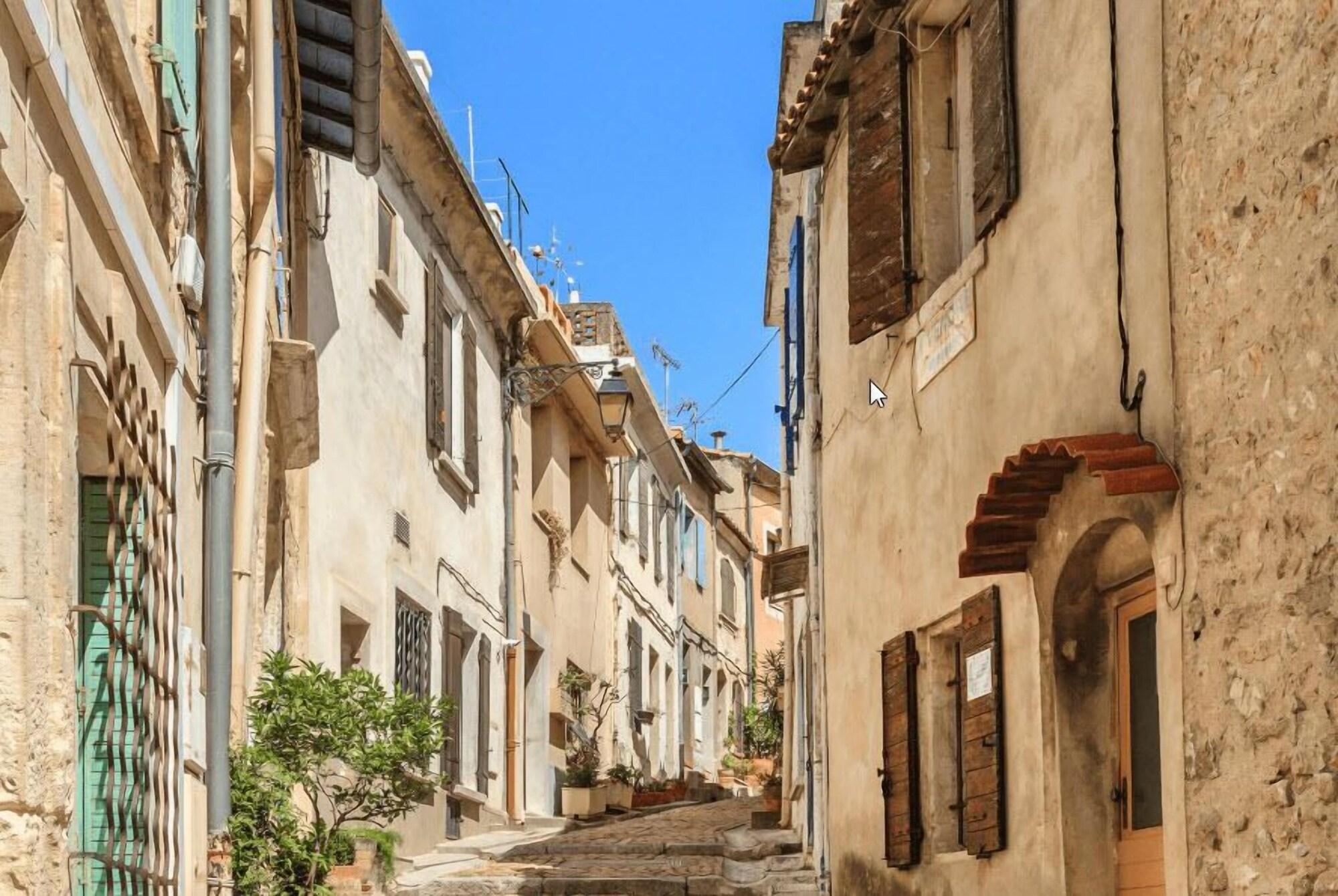 Vista Exterior Auberge de Jeunesse HI Arles