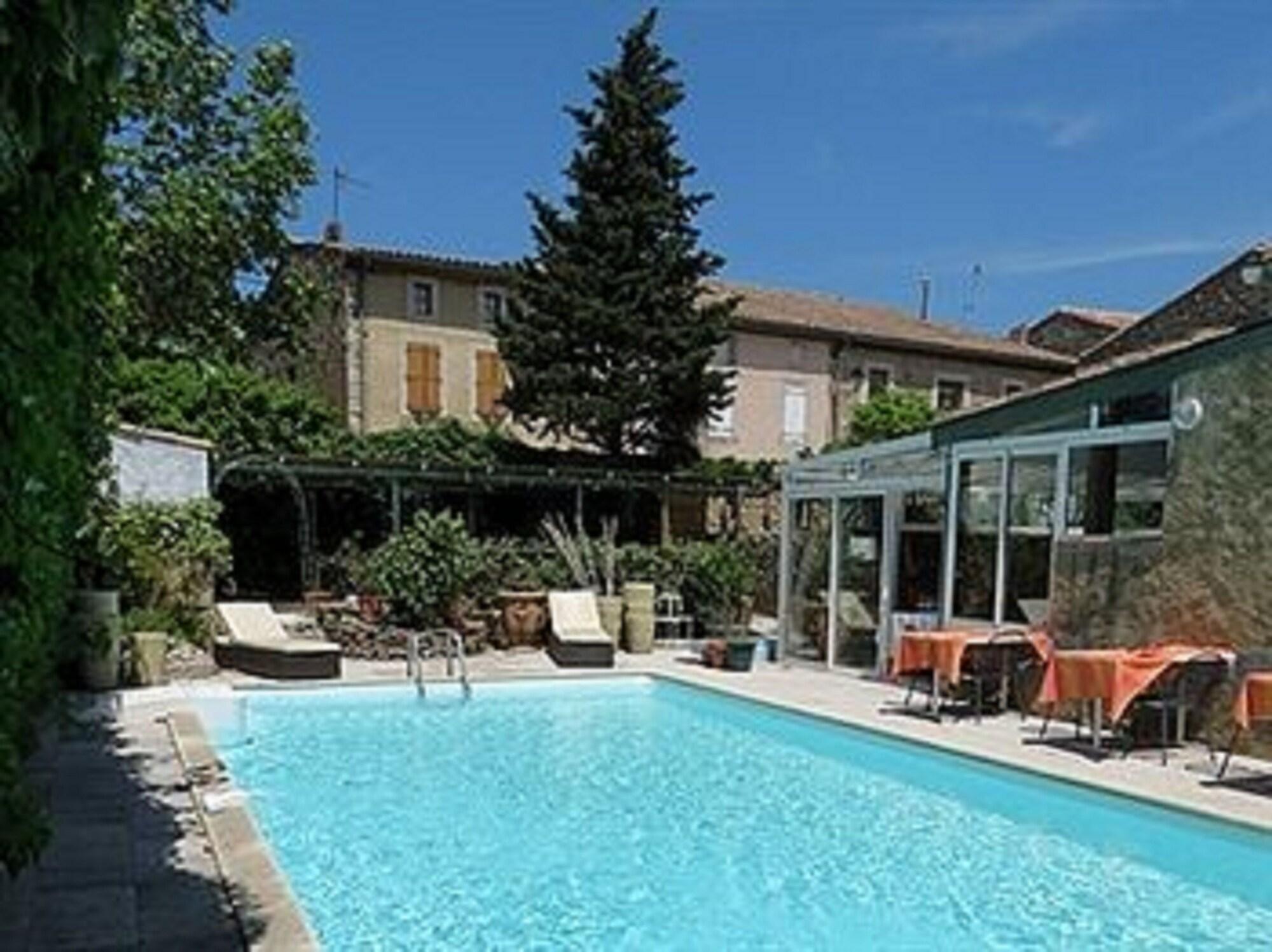 Varios Le Clos