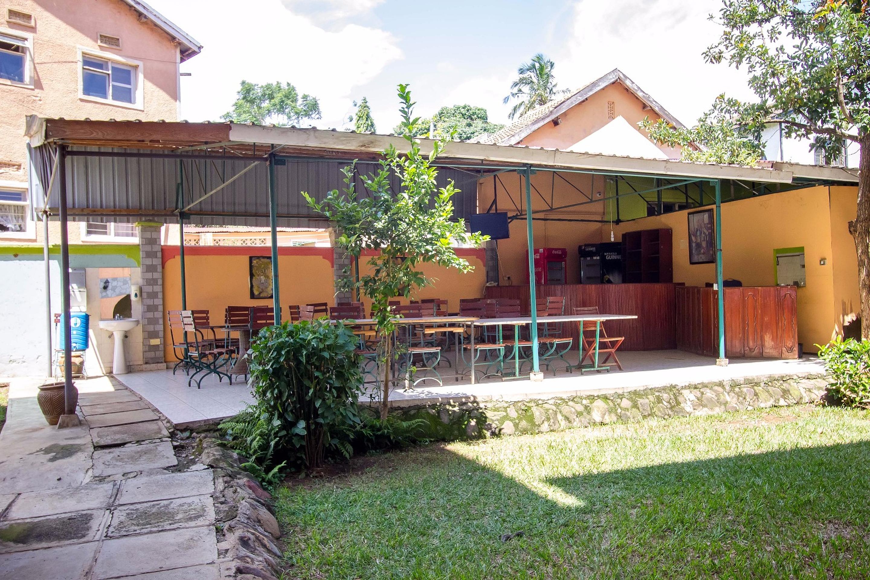 Restaurant Parkview Safari Hotel and Apartments